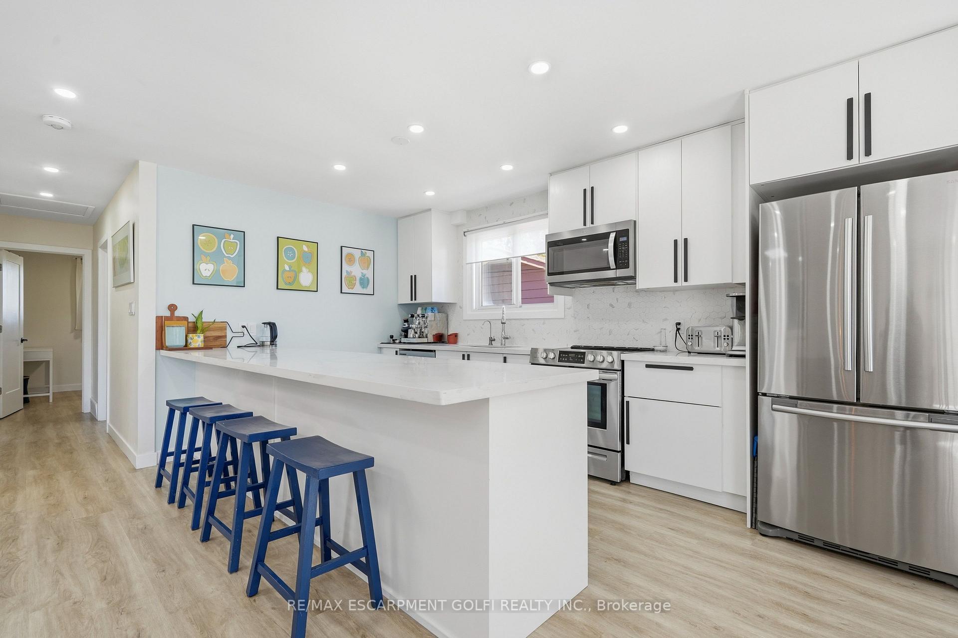 Photo 11 of 23 Green Maple Drive, St. Catharines, Secord Woods — HOMEH
