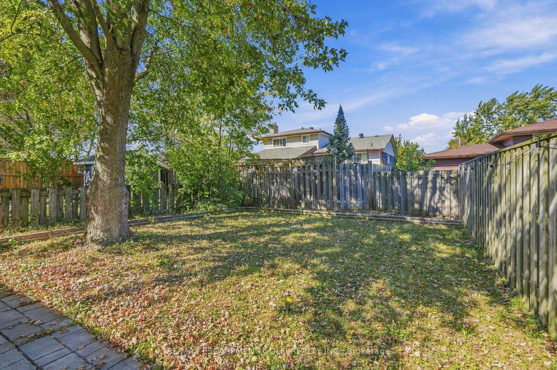Photo 24 of 23 Green Maple Drive, St. Catharines, Secord Woods — HOMEH