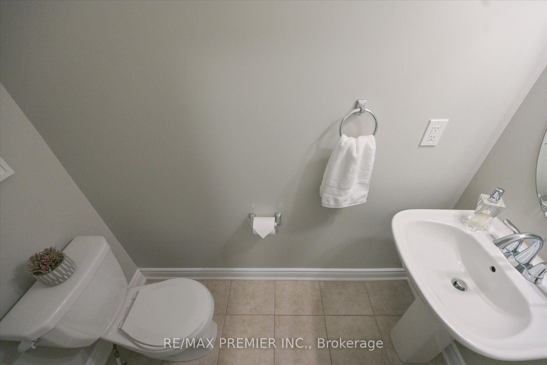 Photo 21 of Unit 114, 1331 Major Mackenzie Drive, Vaughan, Patterson — HOMEH