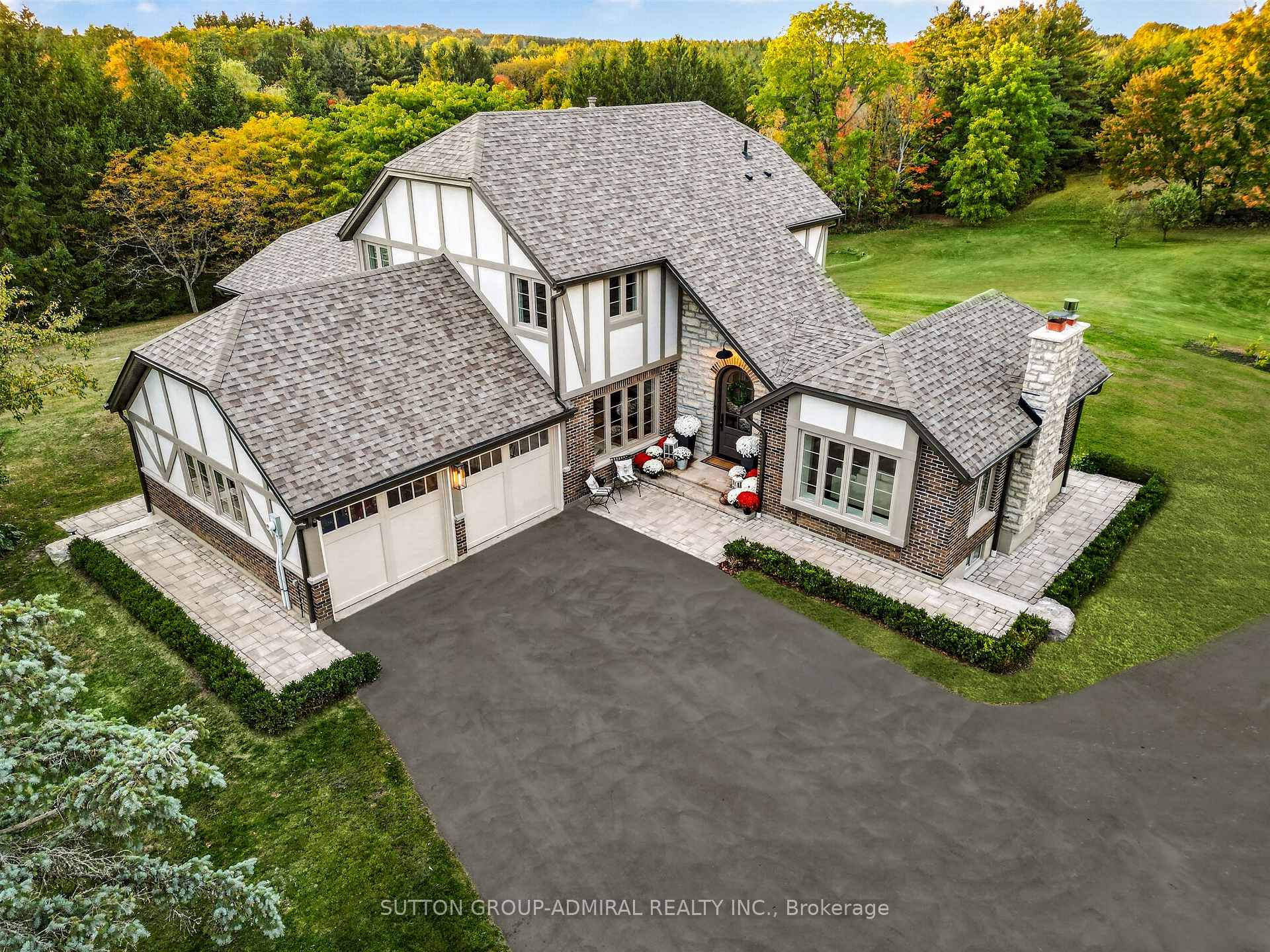 Photo of 8400 19th Sideroad