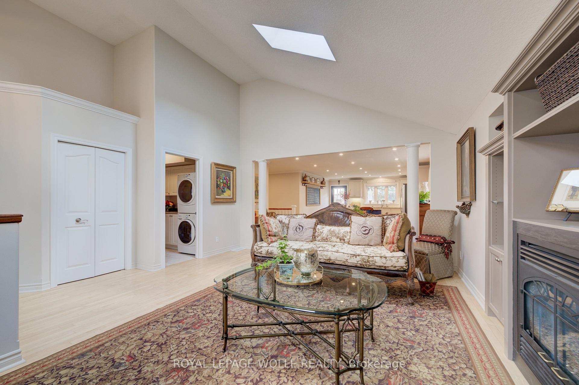 Photo 8 of 517 Starboard Crescent, Waterloo, Eastbridge — HOMEH