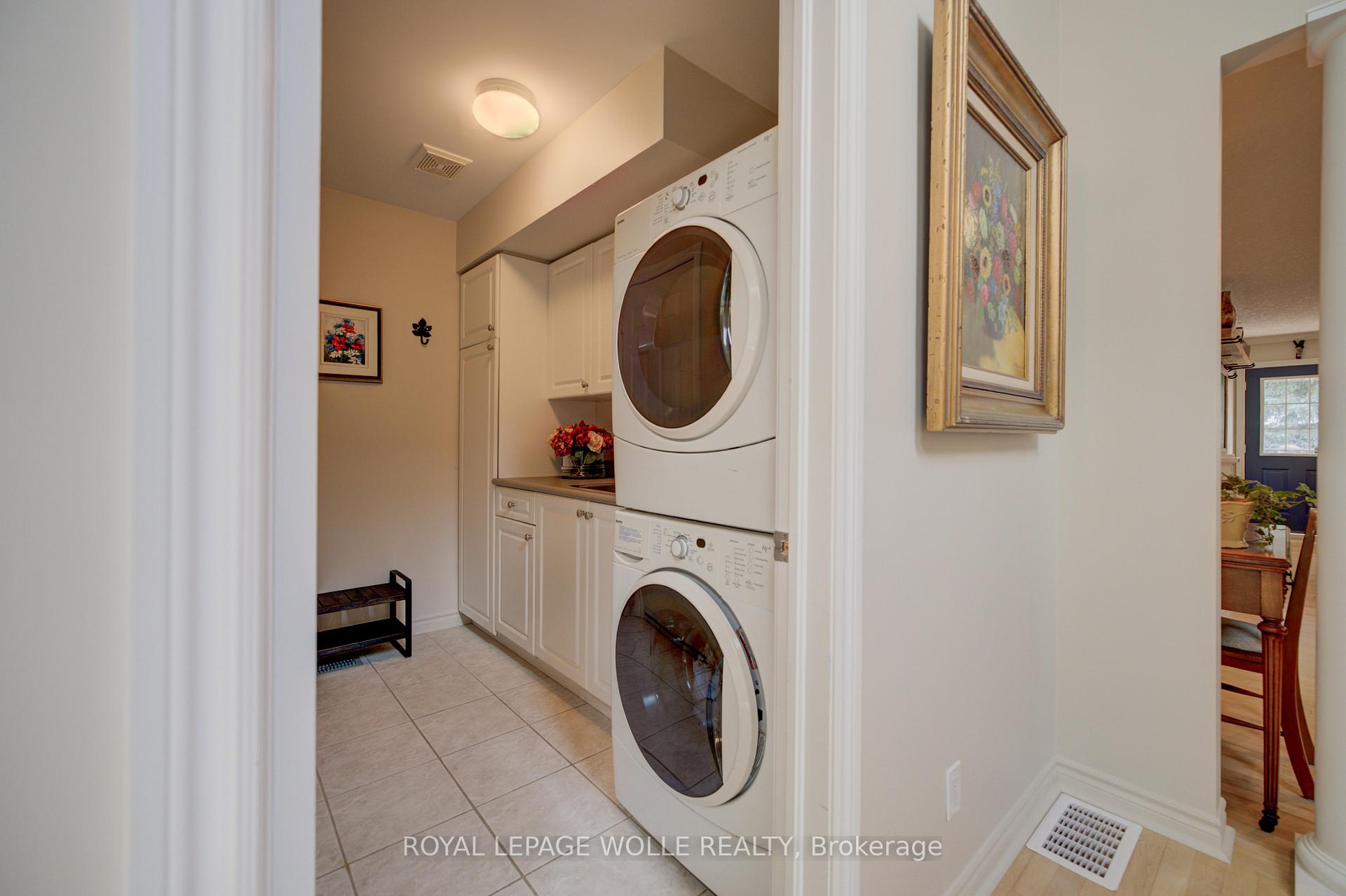 Photo 9 of 517 Starboard Crescent, Waterloo, Eastbridge — HOMEH