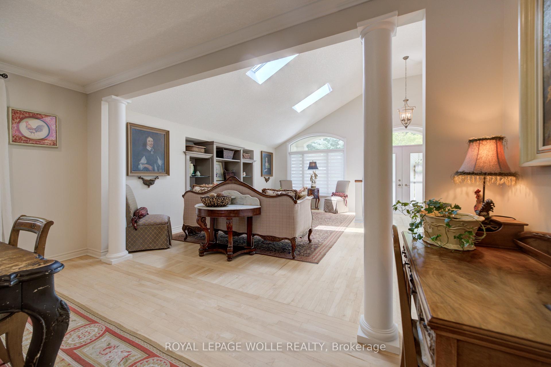 Photo 10 of 517 Starboard Crescent, Waterloo, Eastbridge — HOMEH