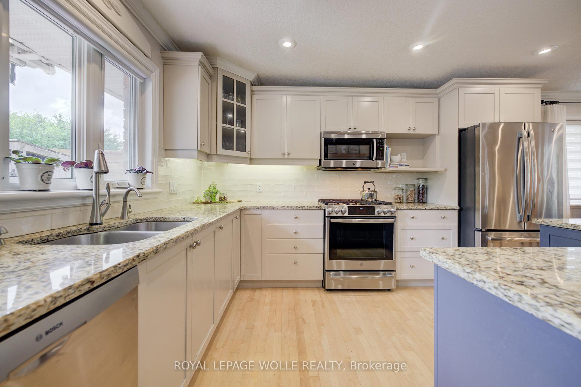 Photo 15 of 517 Starboard Crescent, Waterloo, Eastbridge — HOMEH