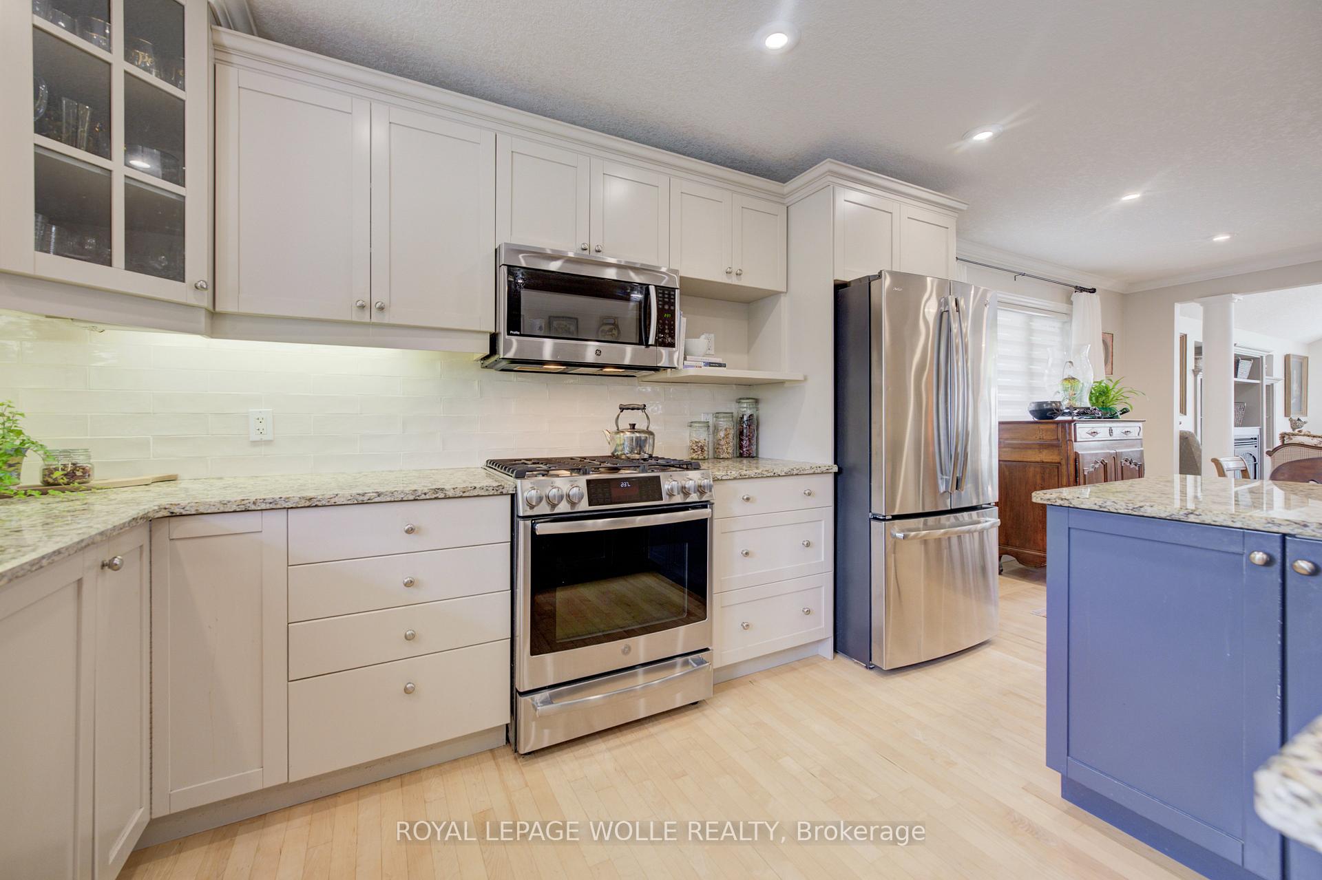 Photo 17 of 517 Starboard Crescent, Waterloo, Eastbridge — HOMEH
