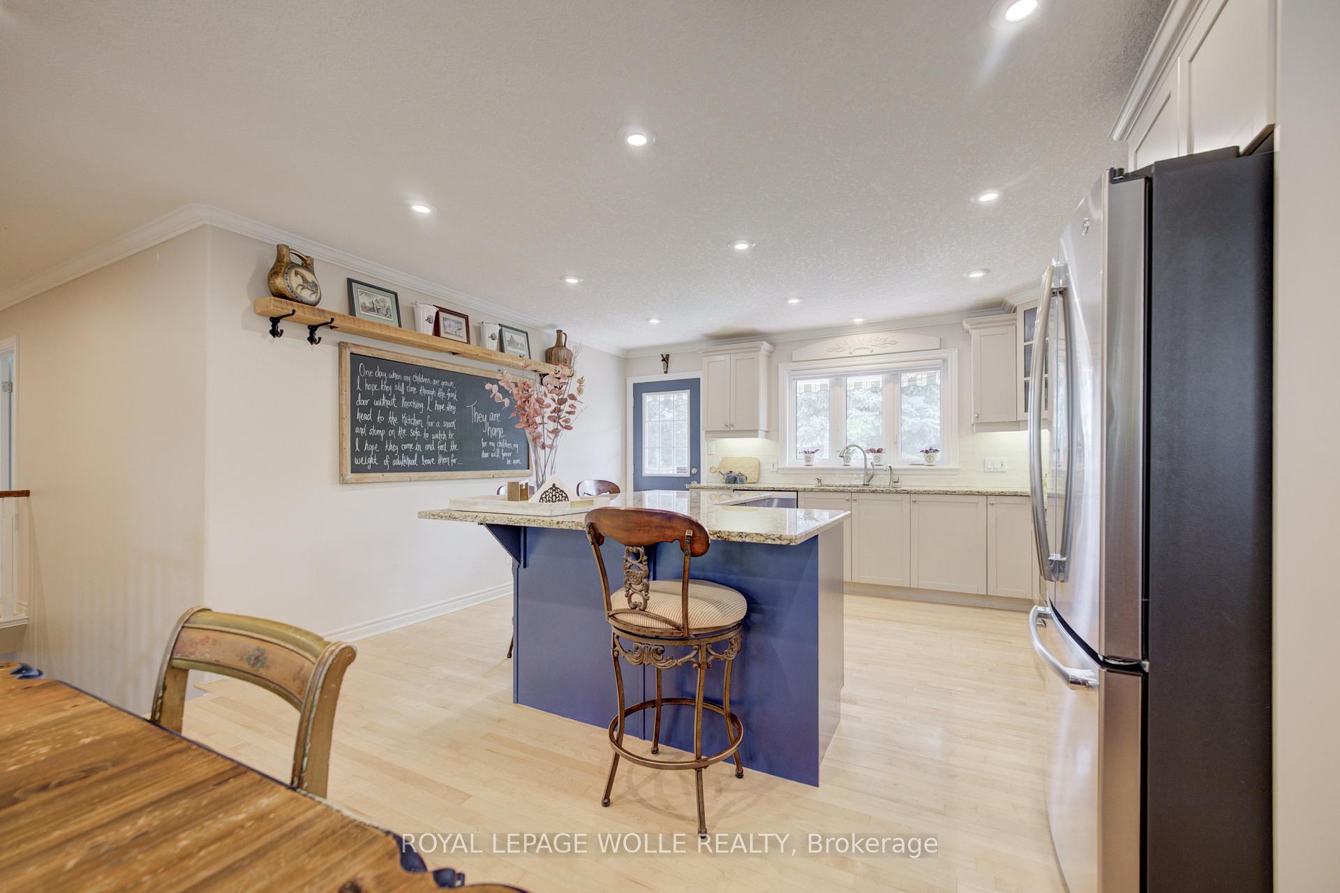 Photo 18 of 517 Starboard Crescent, Waterloo, Eastbridge — HOMEH