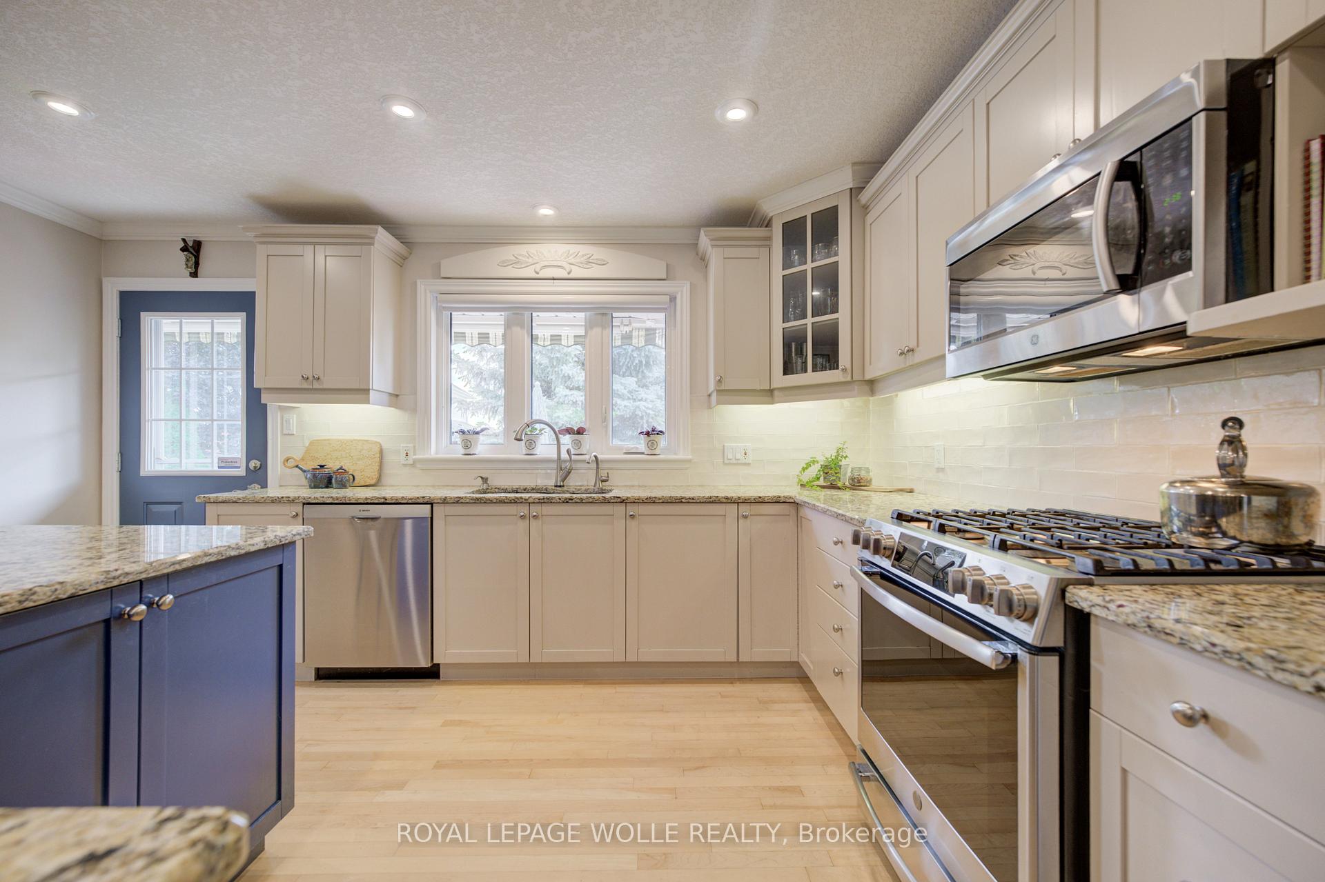 Photo 19 of 517 Starboard Crescent, Waterloo, Eastbridge — HOMEH