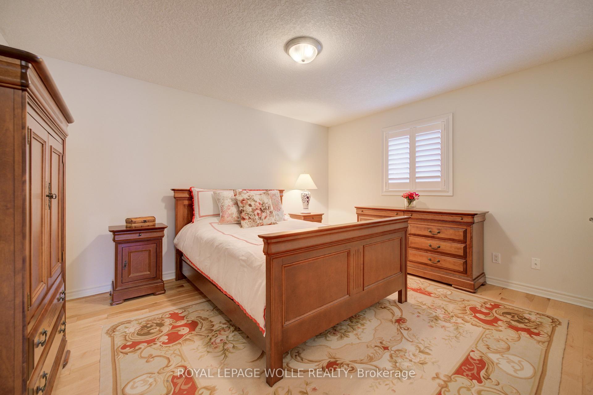 Photo 24 of 517 Starboard Crescent, Waterloo, Eastbridge — HOMEH