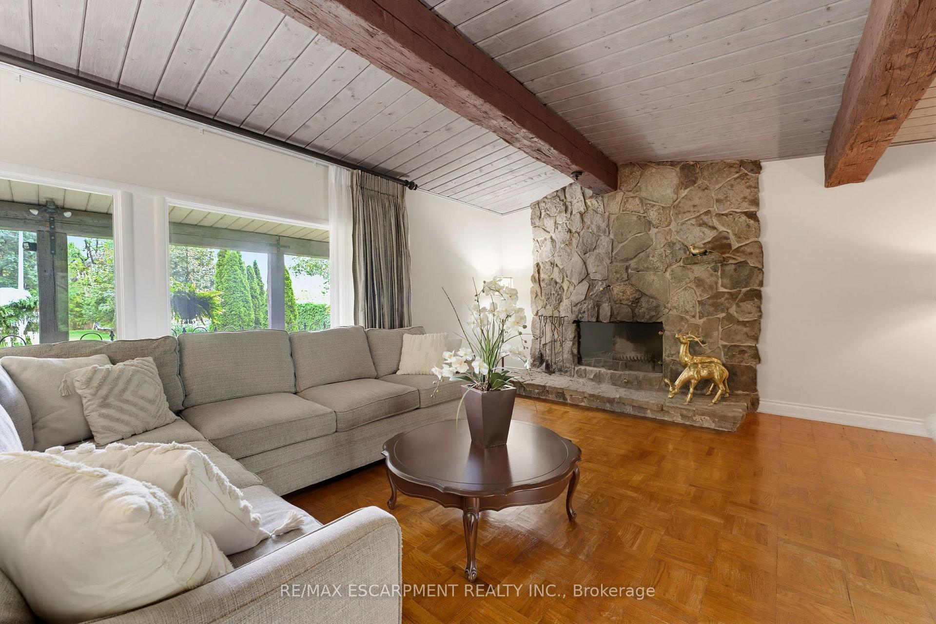 Photo 6 of 1316 Nevarc Drive, Burlington, Grindstone — HOMEH