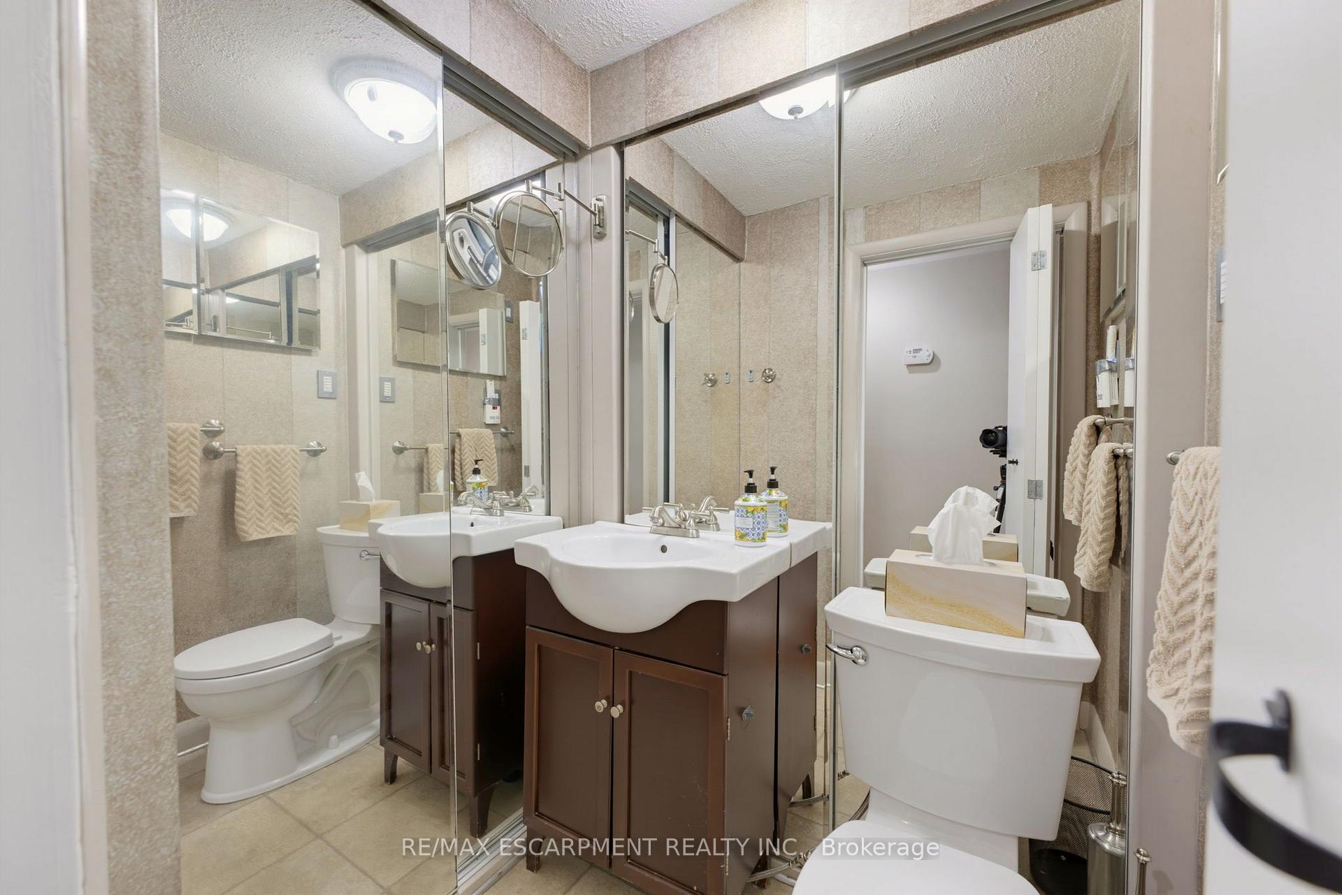 Photo 18 of 1316 Nevarc Drive, Burlington, Grindstone — HOMEH