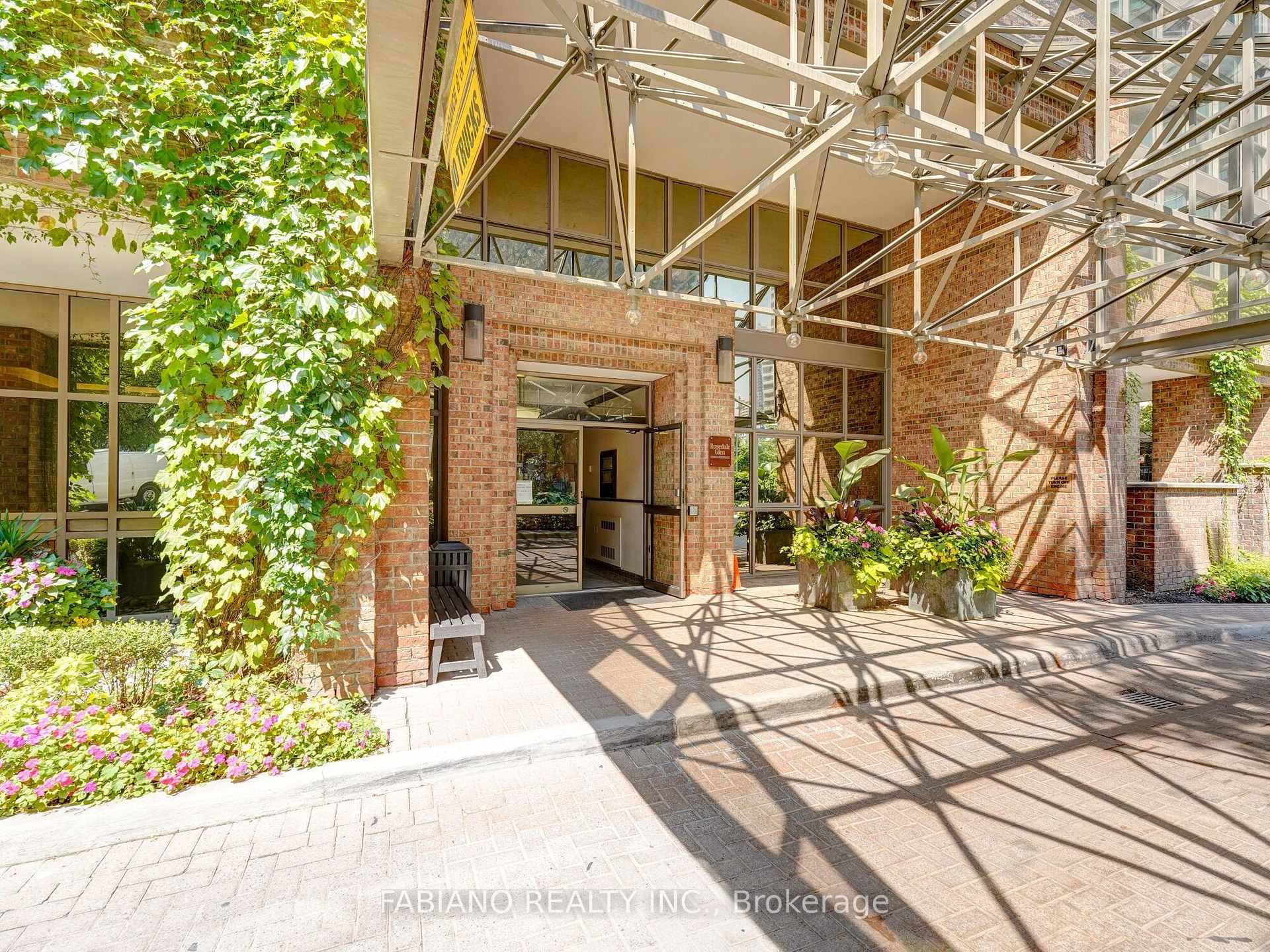 Photo 2 of Unit 1003, 278 Bloor Street E, Toronto, Rosedale-Moore Park — HOMEH