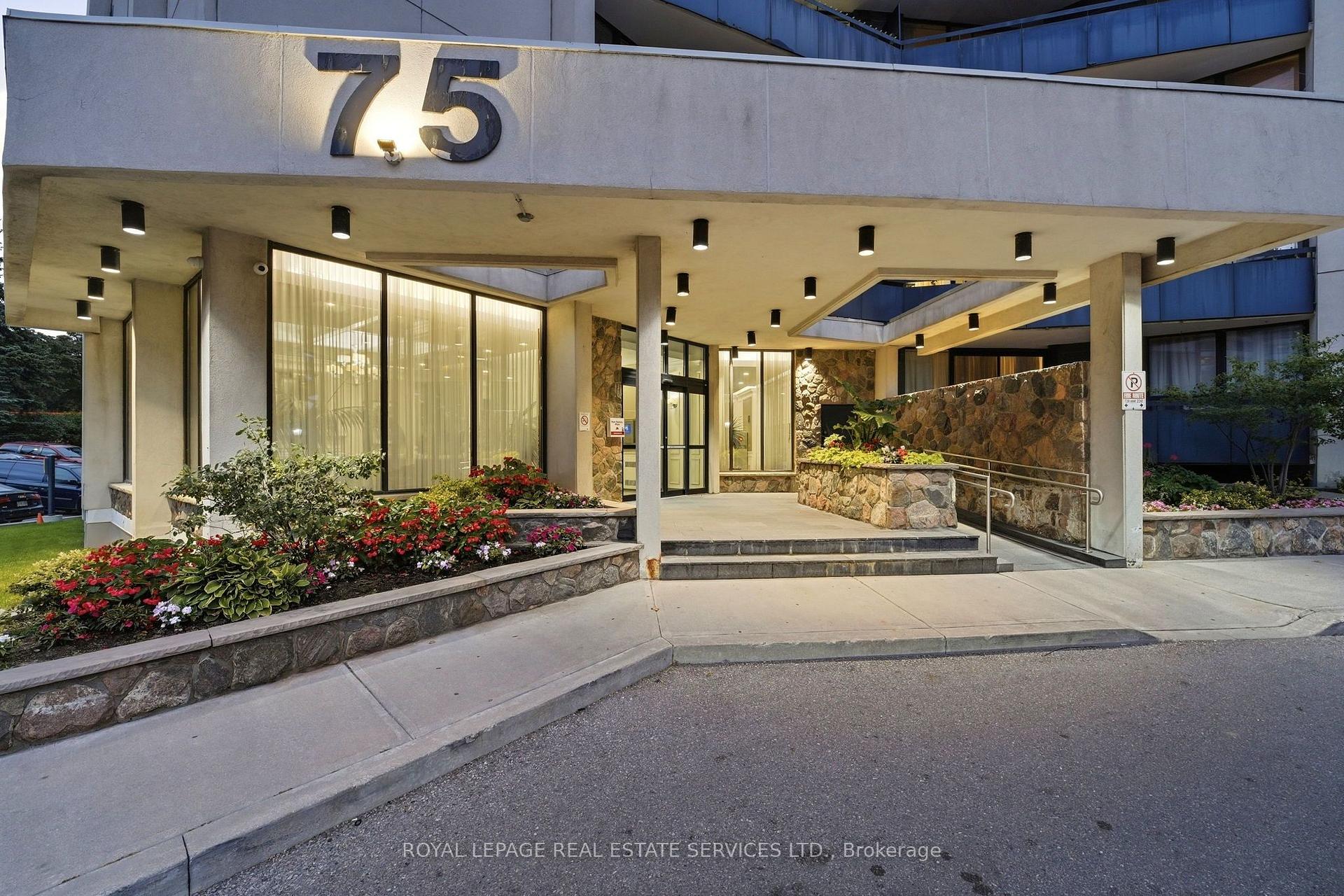 Photo 2 of Unit 1502, 75 Graydon Hall Drive, North York, Parkwoods-Donalda — HOMEH