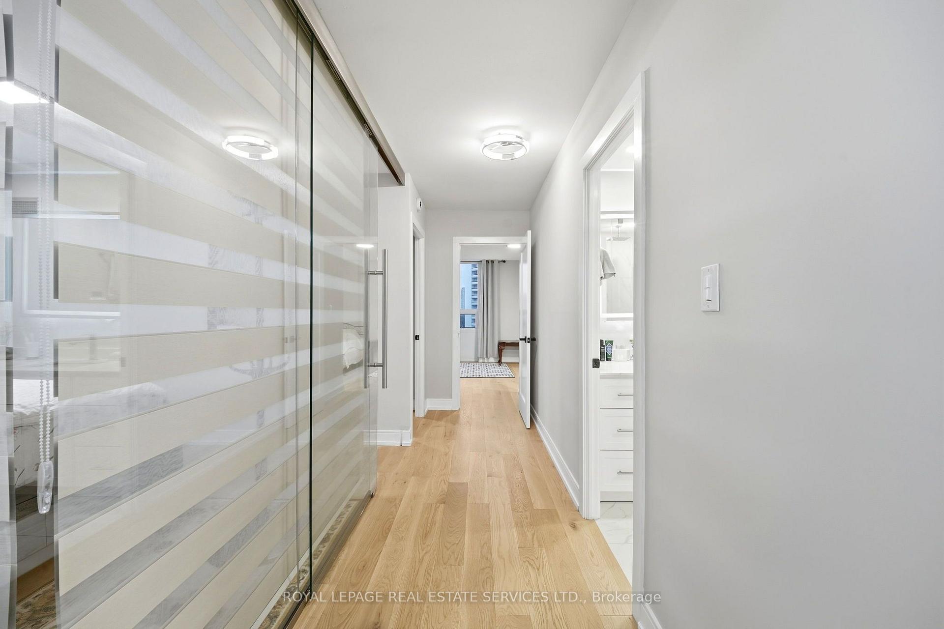 Photo 5 of Unit 1502, 75 Graydon Hall Drive, North York, Parkwoods-Donalda — HOMEH