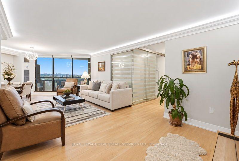 Photo 7 of Unit 1502, 75 Graydon Hall Drive, North York, Parkwoods-Donalda — HOMEH