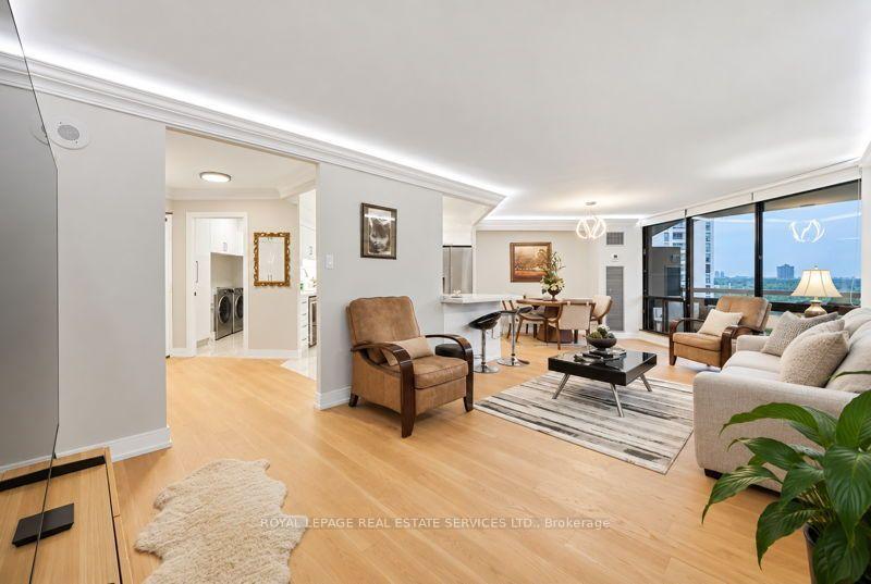 Photo 8 of Unit 1502, 75 Graydon Hall Drive, North York, Parkwoods-Donalda — HOMEH