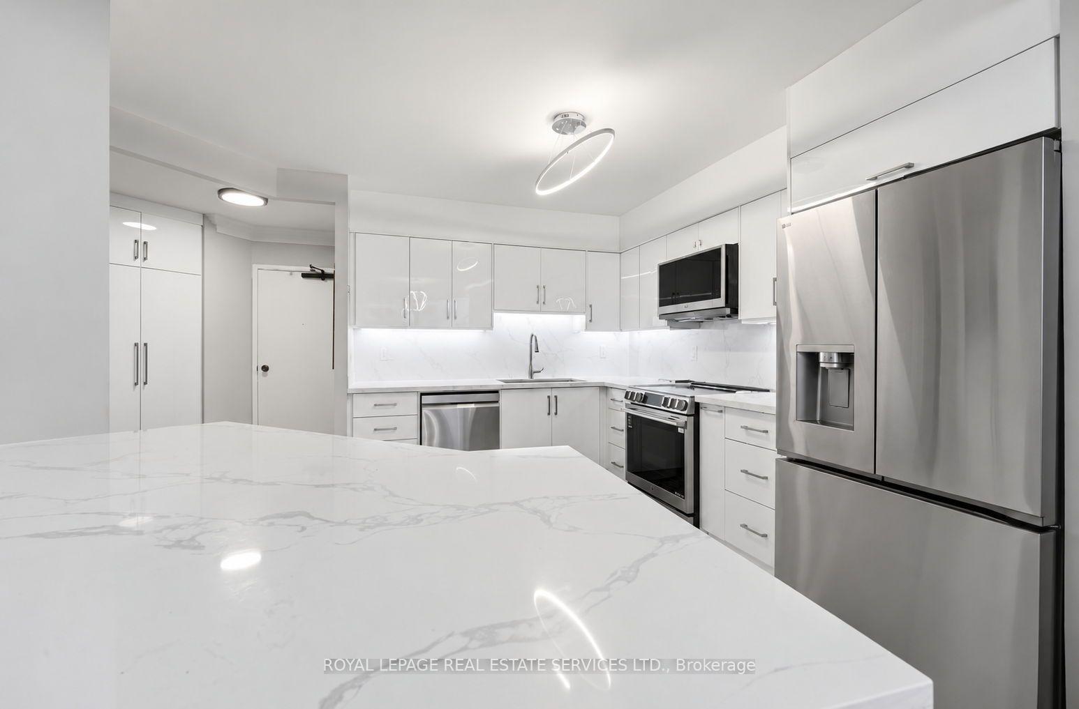 Photo 14 of Unit 1502, 75 Graydon Hall Drive, North York, Parkwoods-Donalda — HOMEH