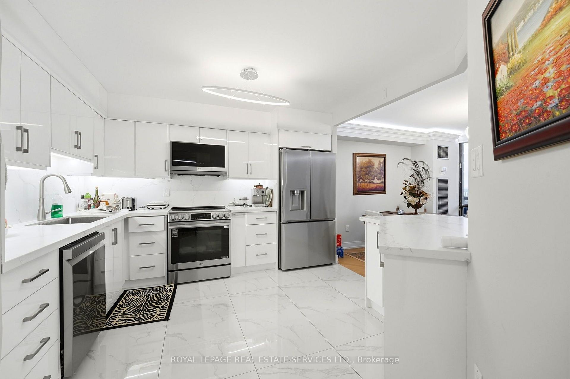 Photo 15 of Unit 1502, 75 Graydon Hall Drive, North York, Parkwoods-Donalda — HOMEH