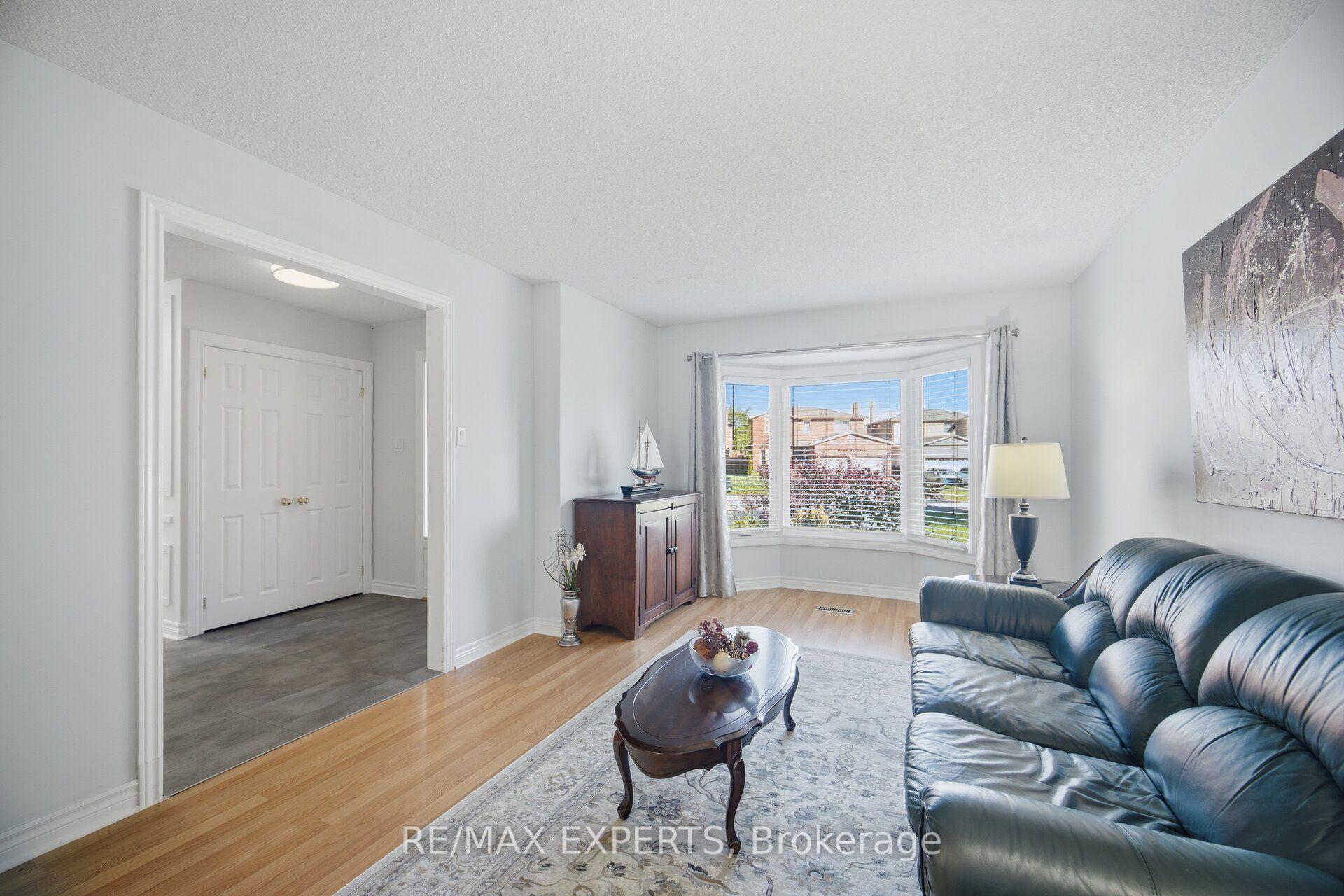 Photo 7 of 98 De Rose Avenue, Caledon, Bolton West — HOMEH
