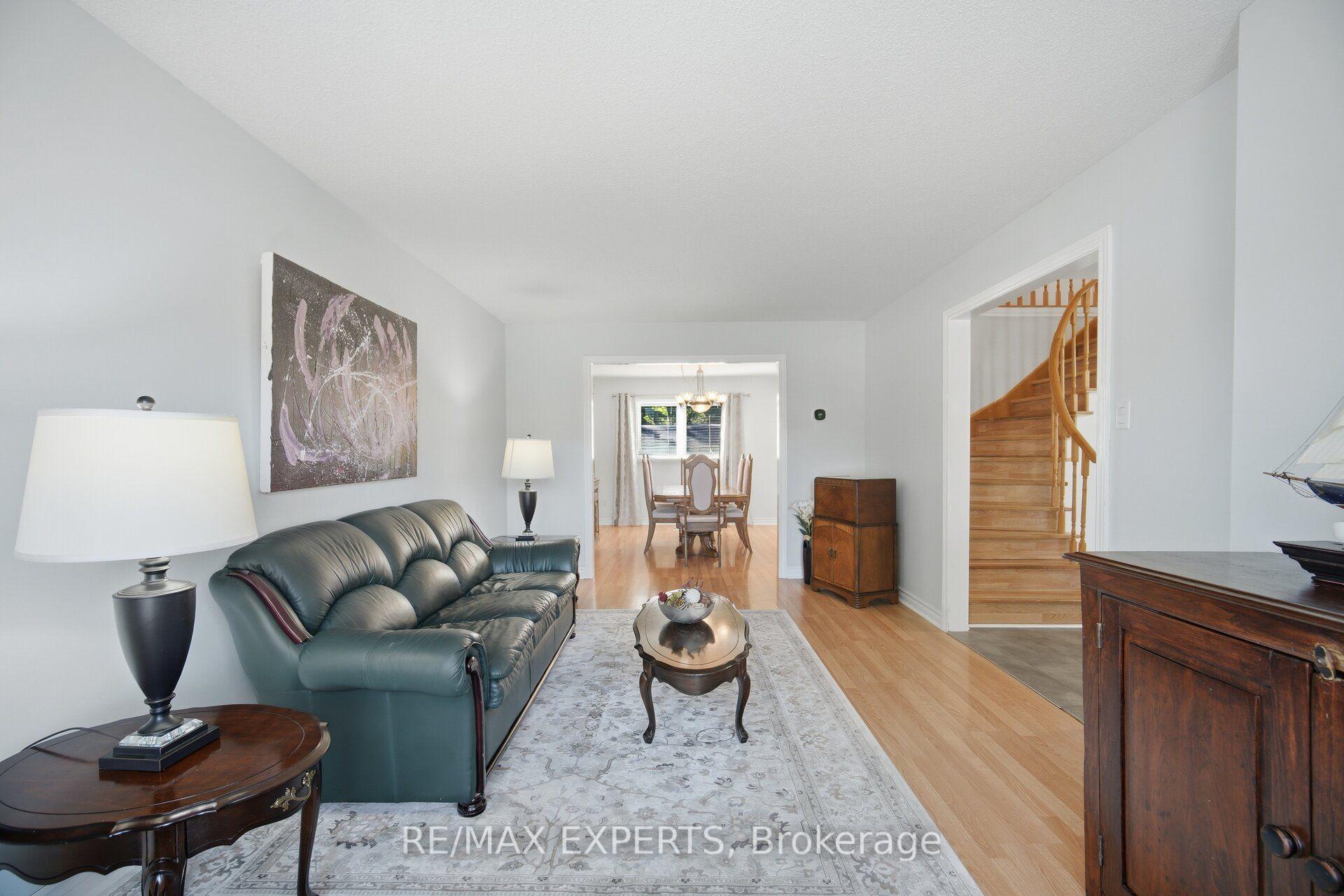 Photo 9 of 98 De Rose Avenue, Caledon, Bolton West — HOMEH