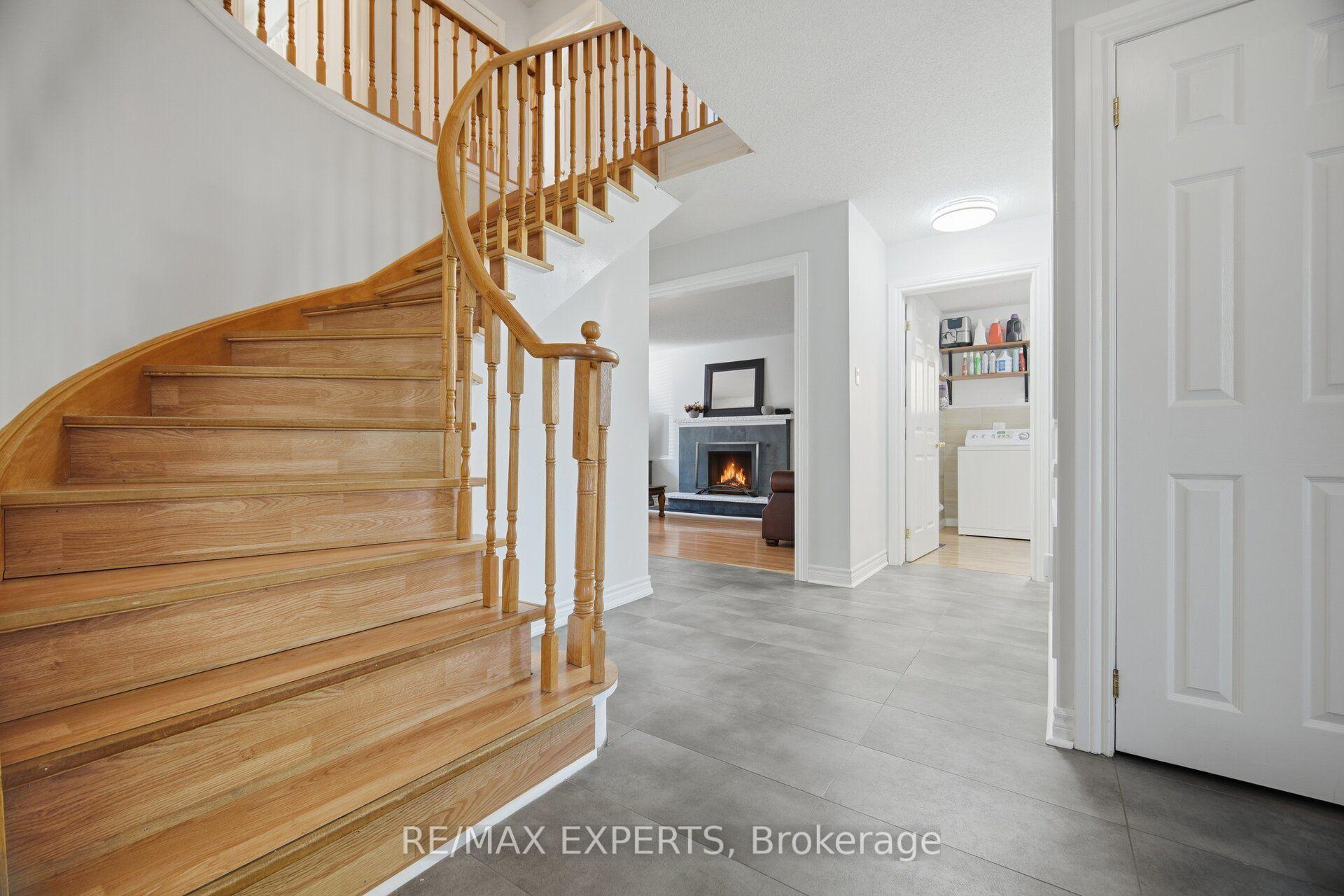 Photo 25 of 98 De Rose Avenue, Caledon, Bolton West — HOMEH