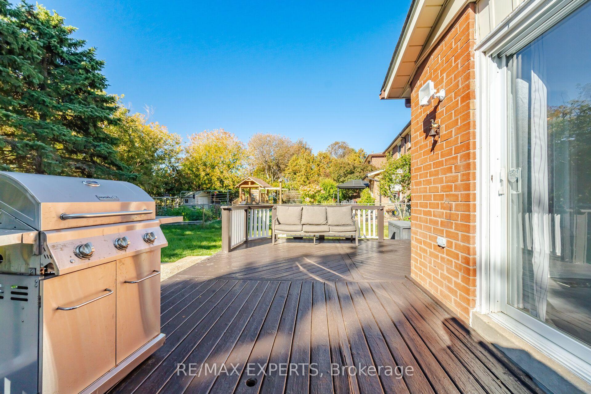 Photo 41 of 98 De Rose Avenue, Caledon, Bolton West — HOMEH