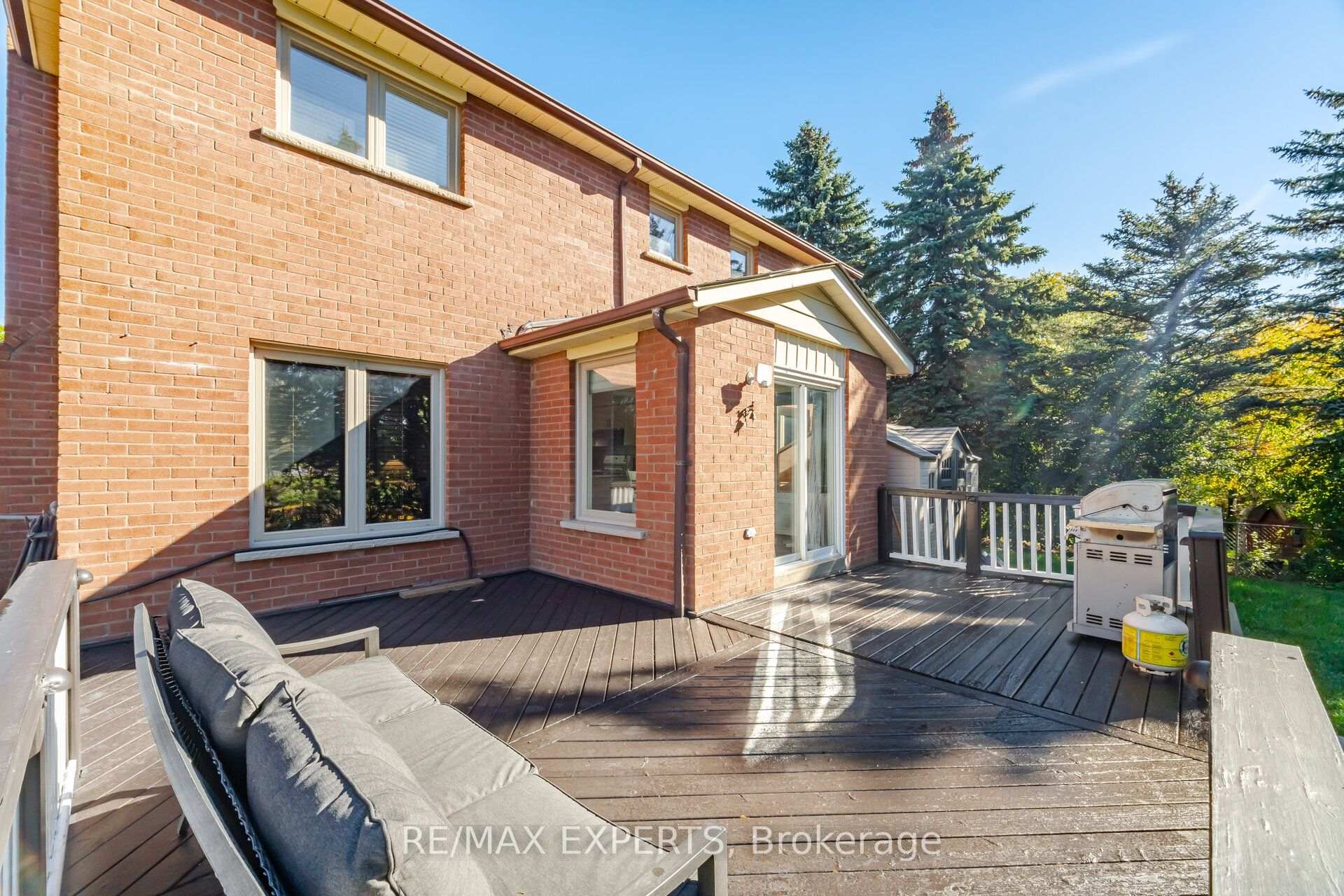 Photo 43 of 98 De Rose Avenue, Caledon, Bolton West — HOMEH