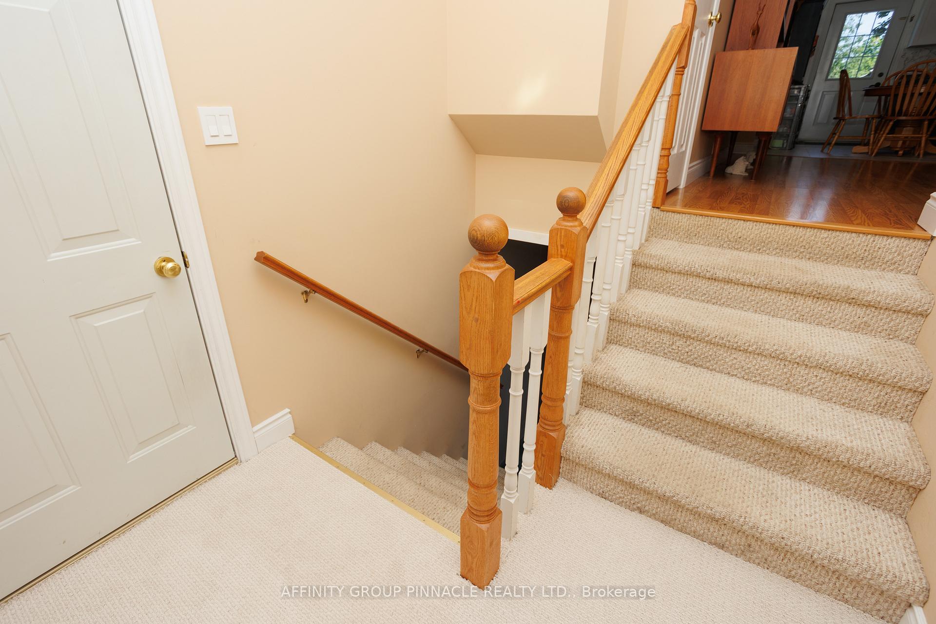 Photo 5 of 476 Bay Street, Brock, Beaverton — HOMEH