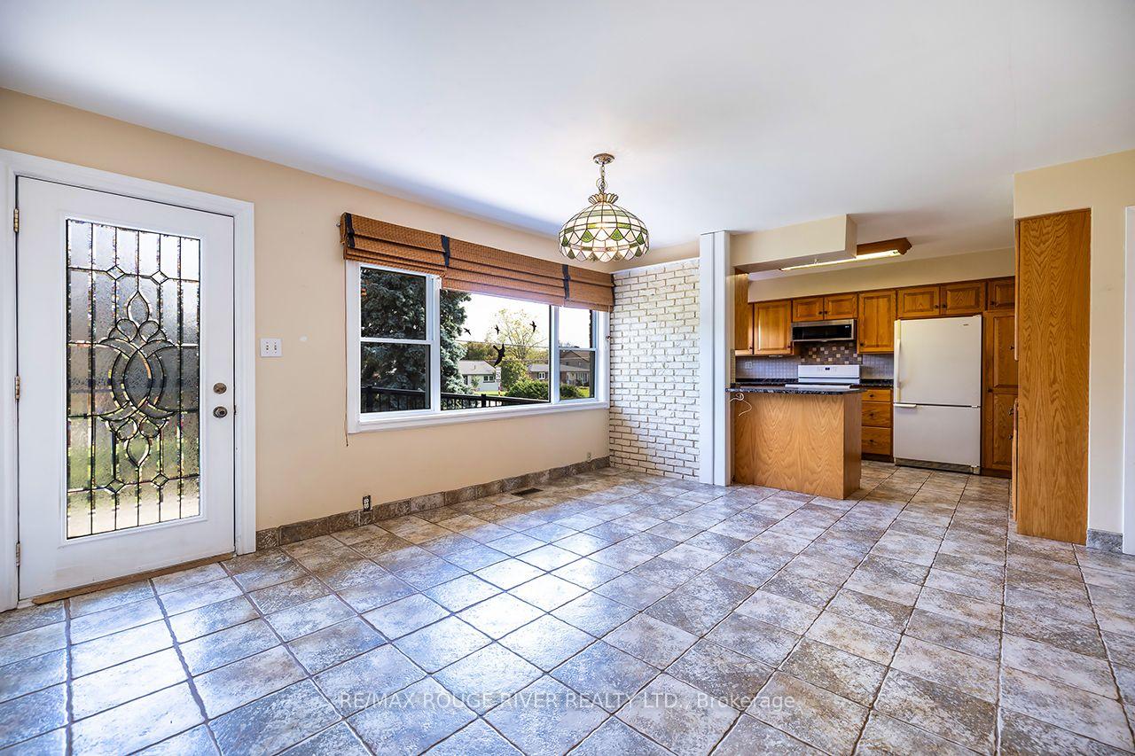 Photo 14 of 184 Garrard Road, Whitby, Blue Grass Meadows — HOMEH