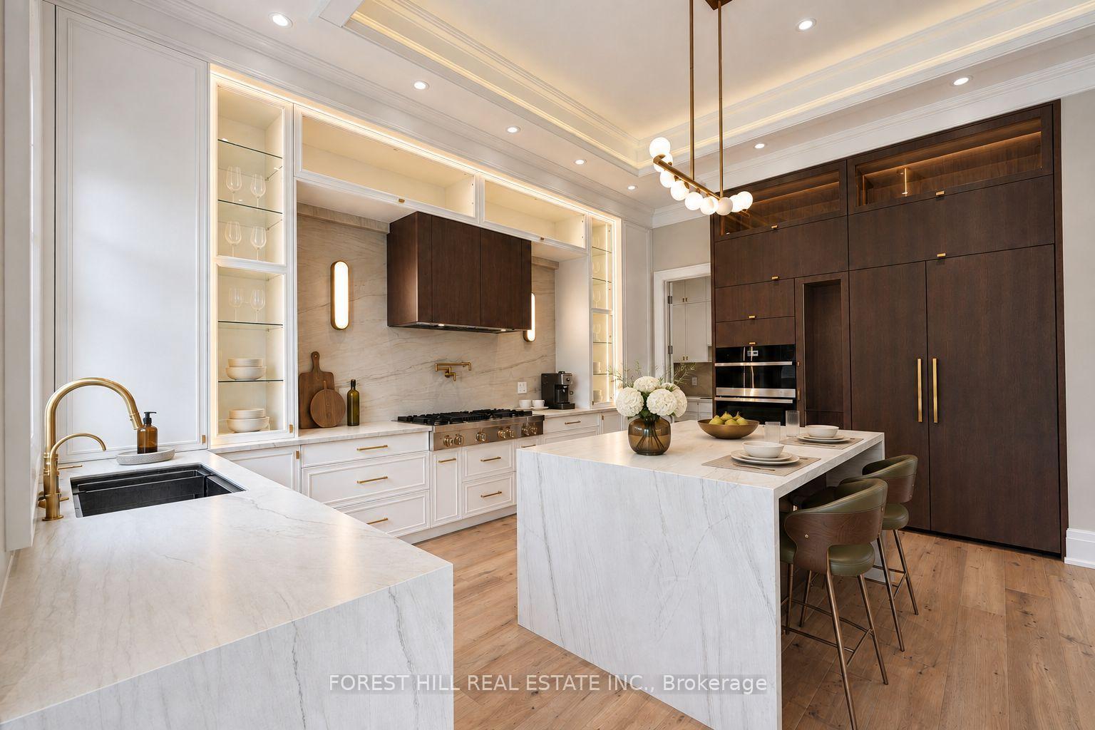 Photo 10 of 152 Olde Bayview Avenue, Richmond Hill, Oak Ridges Lake Wilcox — HOMEH