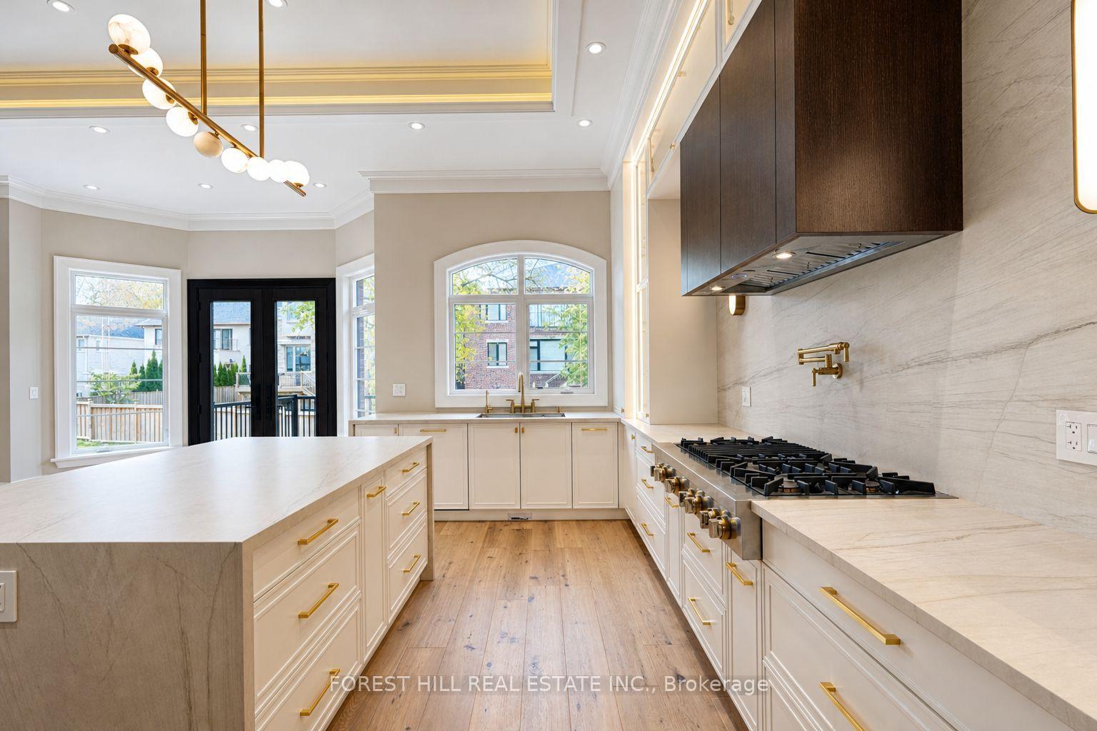 Photo 16 of 152 Olde Bayview Avenue, Richmond Hill, Oak Ridges Lake Wilcox — HOMEH