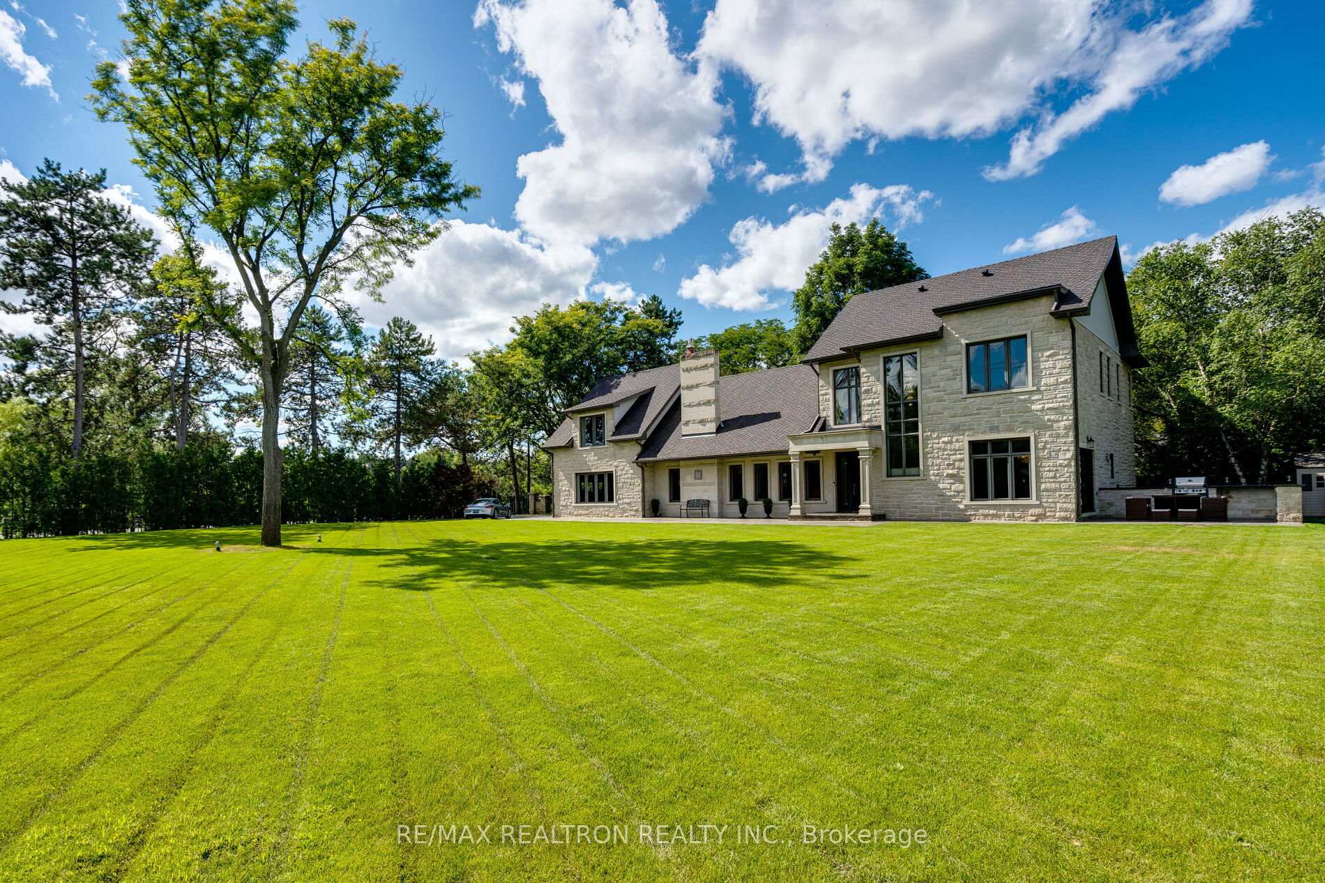 Photo 8 of 3 Oakbank Road, Vaughan, Uplands — HOMEH