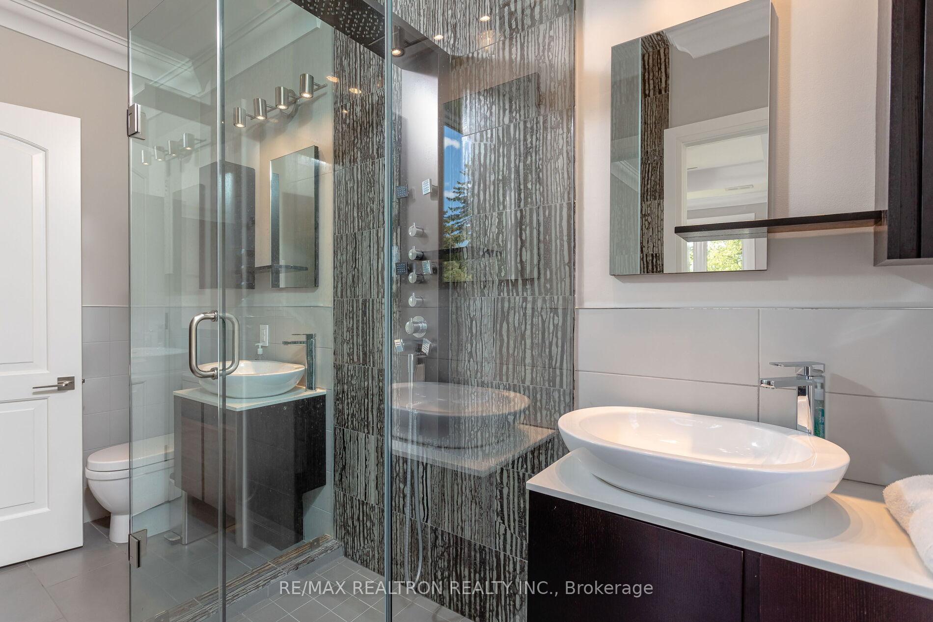 Photo 38 of 3 Oakbank Road, Vaughan, Uplands — HOMEH