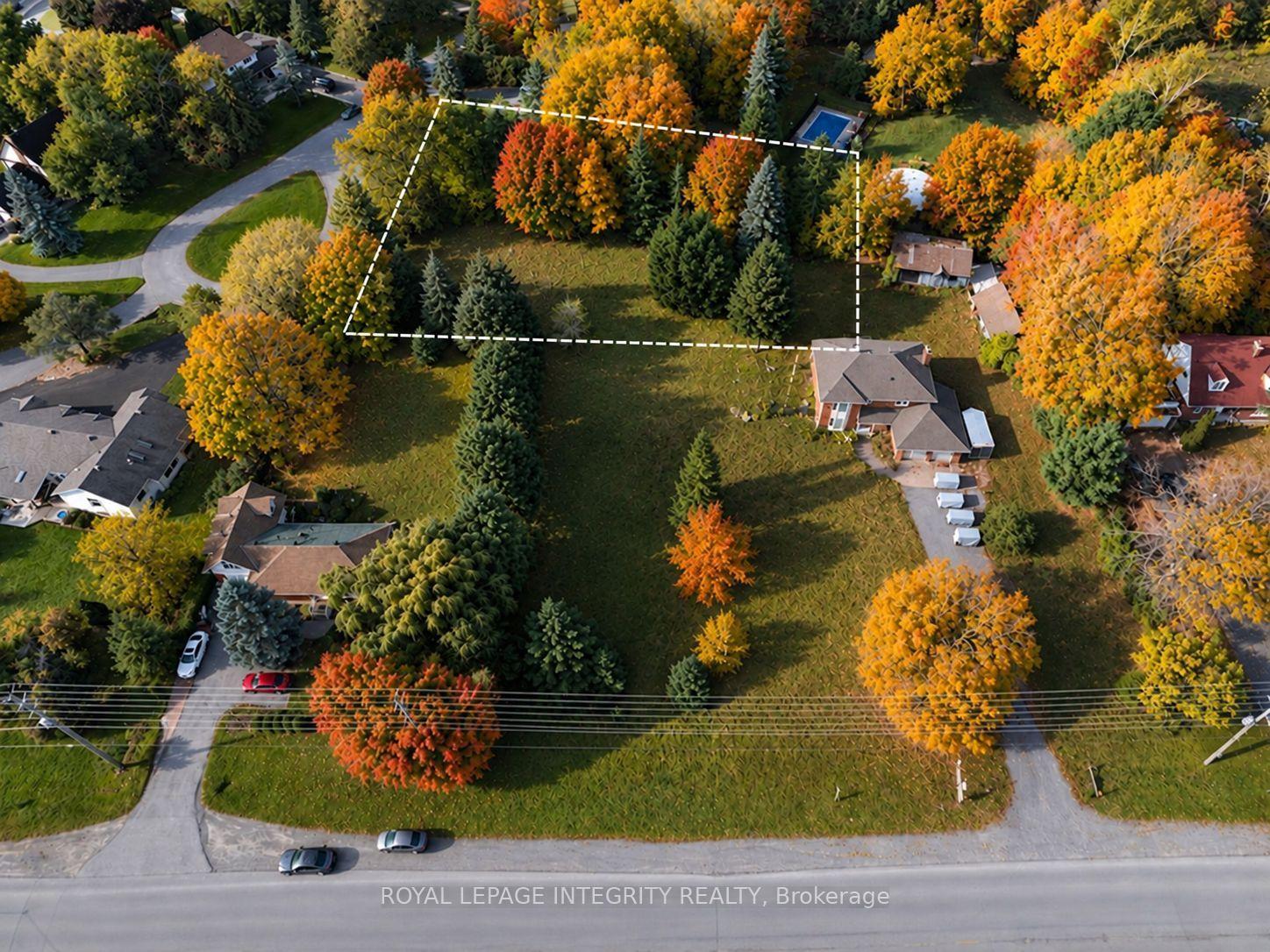 Photo 3 of 18 Howard Court, Ottawa, Barrhaven - Hearts Desire — HOMEH