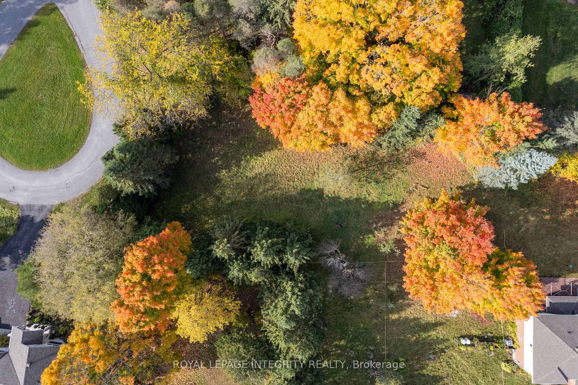 Photo 7 of 18 Howard Court, Ottawa, Barrhaven - Hearts Desire — HOMEH