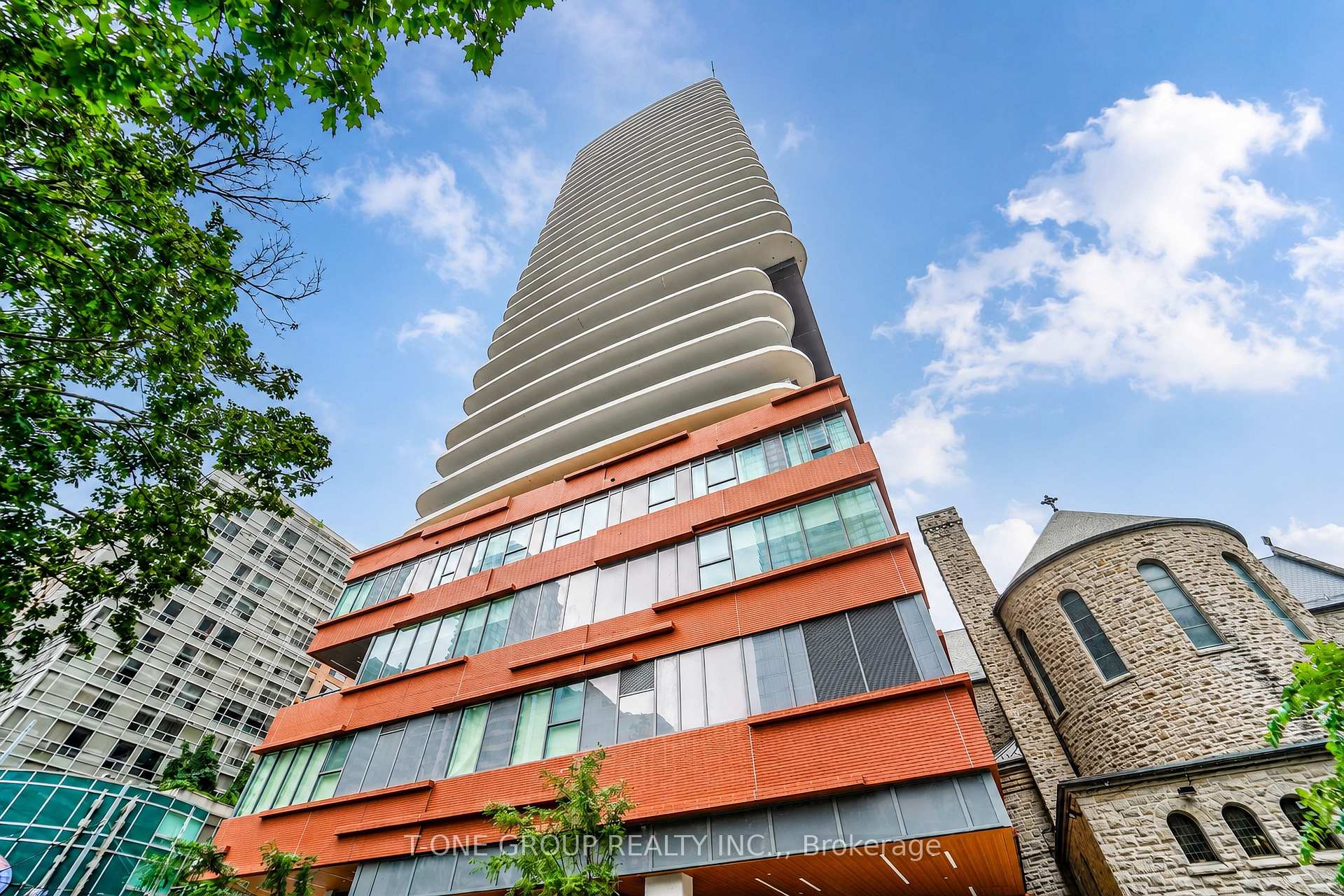 Photo 2 of Unit 1803, 280 Dundas Street W, Toronto, Kensington-Chinatown — HOMEH