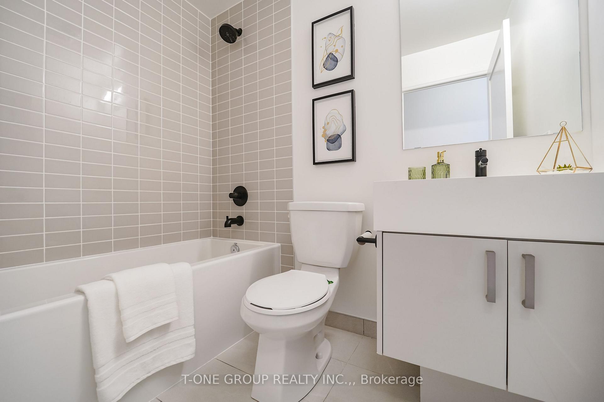 Photo 8 of Unit 1803, 280 Dundas Street W, Toronto, Kensington-Chinatown — HOMEH