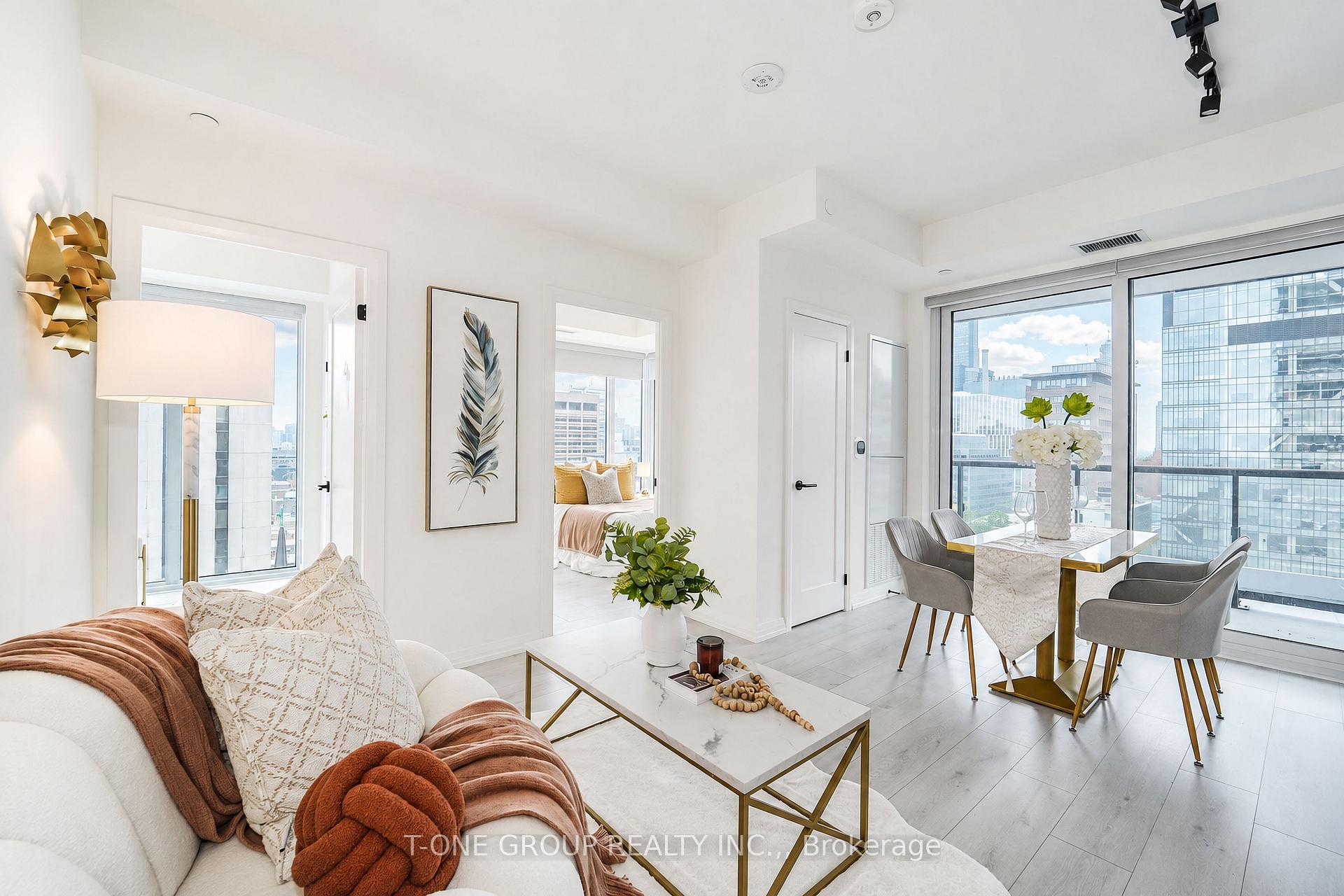 Photo 10 of Unit 1803, 280 Dundas Street W, Toronto, Kensington-Chinatown — HOMEH