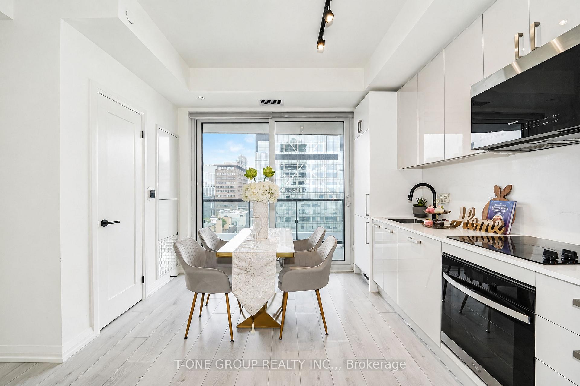 Photo 11 of Unit 1803, 280 Dundas Street W, Toronto, Kensington-Chinatown — HOMEH