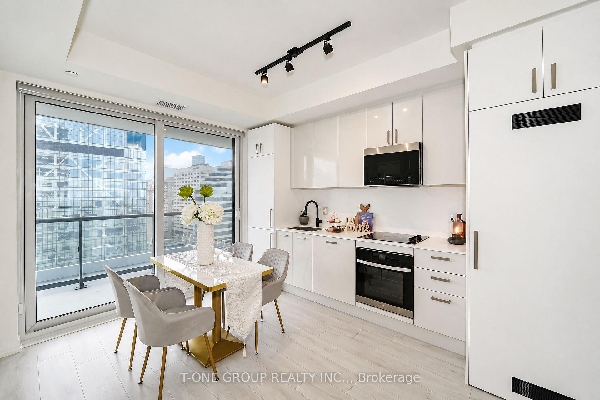 Photo 12 of Unit 1803, 280 Dundas Street W, Toronto, Kensington-Chinatown — HOMEH