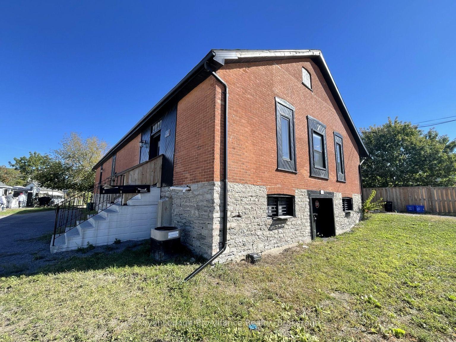 Photo 2 of 49 Albion Street, Belleville, Belleville Ward — HOMEH