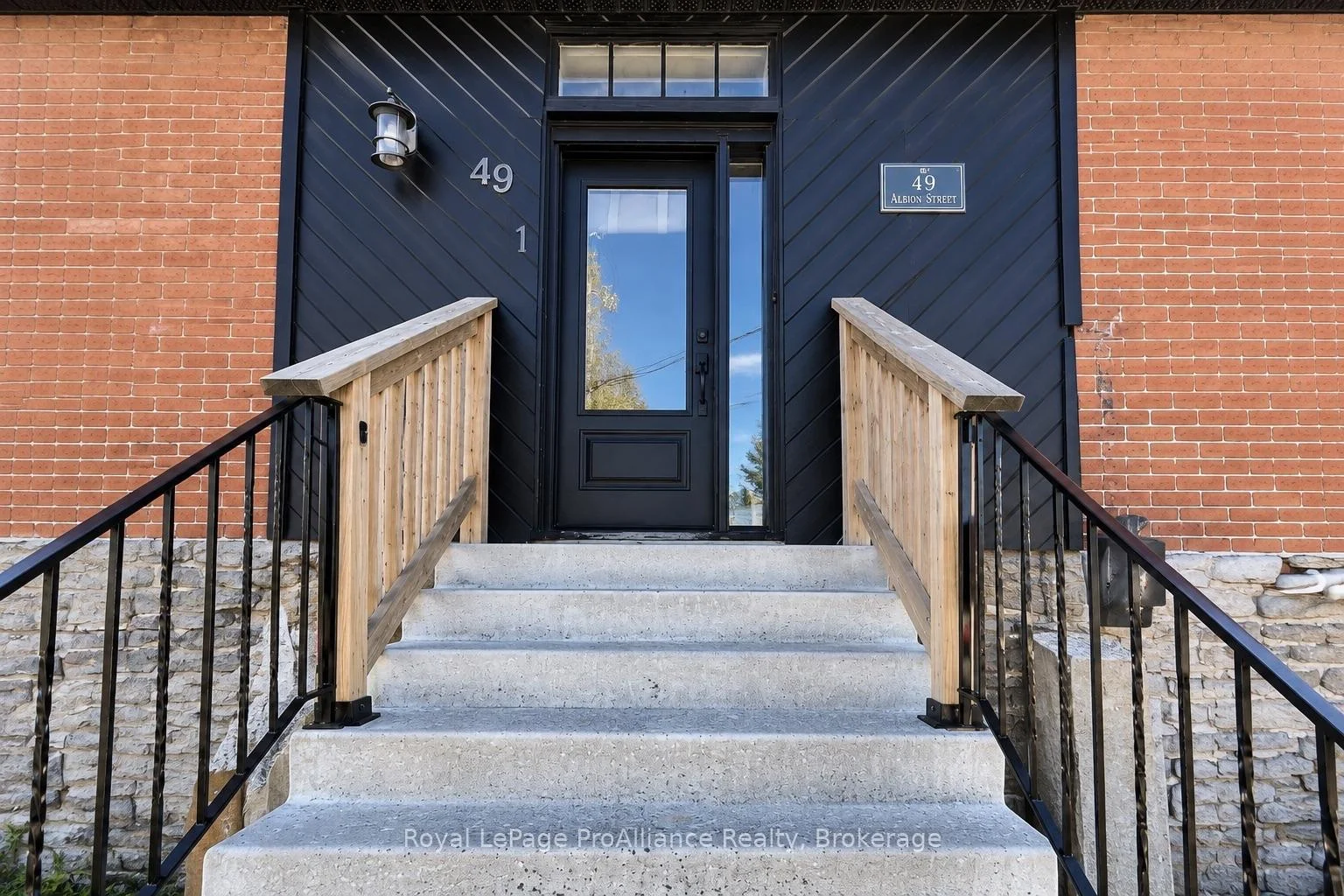 Photo 5 of 49 Albion Street, Belleville, Belleville Ward — HOMEH