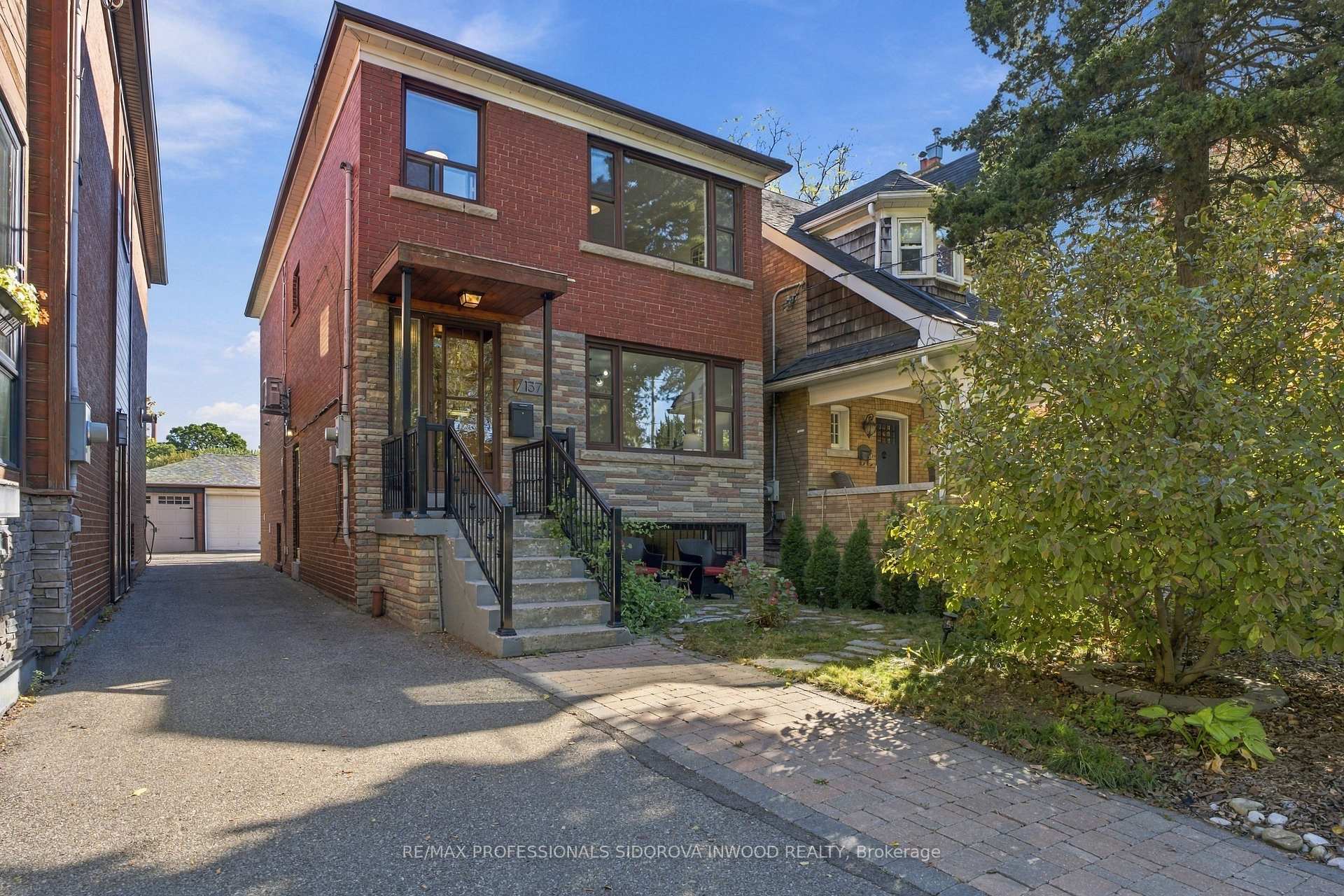Photo of 137 Evelyn Avenue