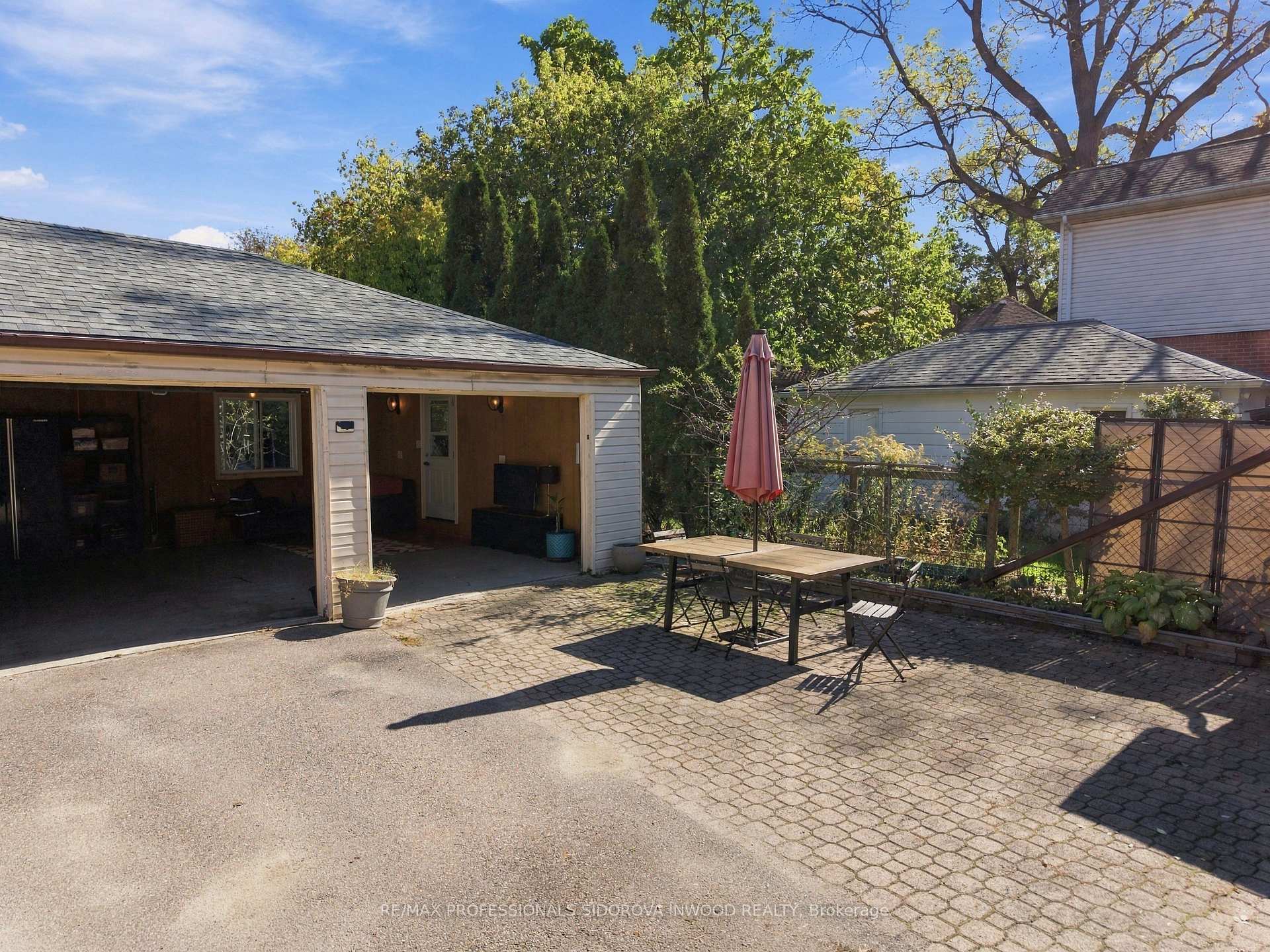 Photo 35 of 137 Evelyn Avenue, Toronto, High Park North — HOMEH