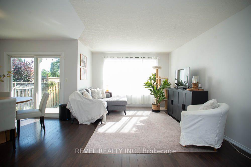Photo 9 of 48 Lovell Crescent, Brantford, Empire — HOMEH