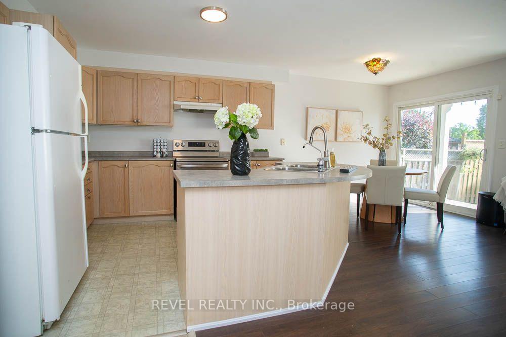 Photo 12 of 48 Lovell Crescent, Brantford, Empire — HOMEH