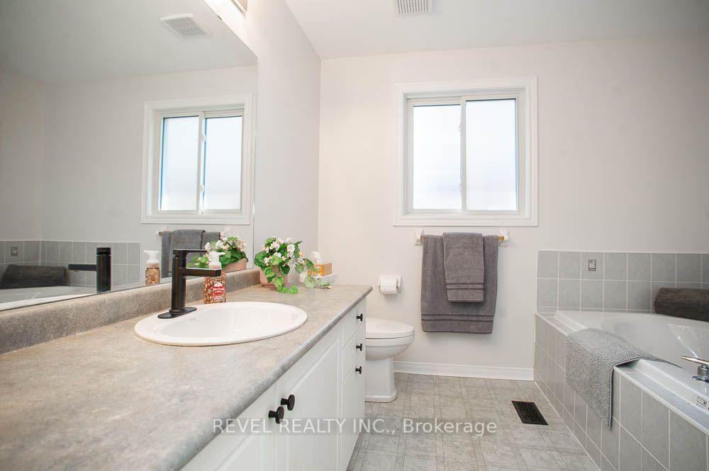 Photo 17 of 48 Lovell Crescent, Brantford, Empire — HOMEH