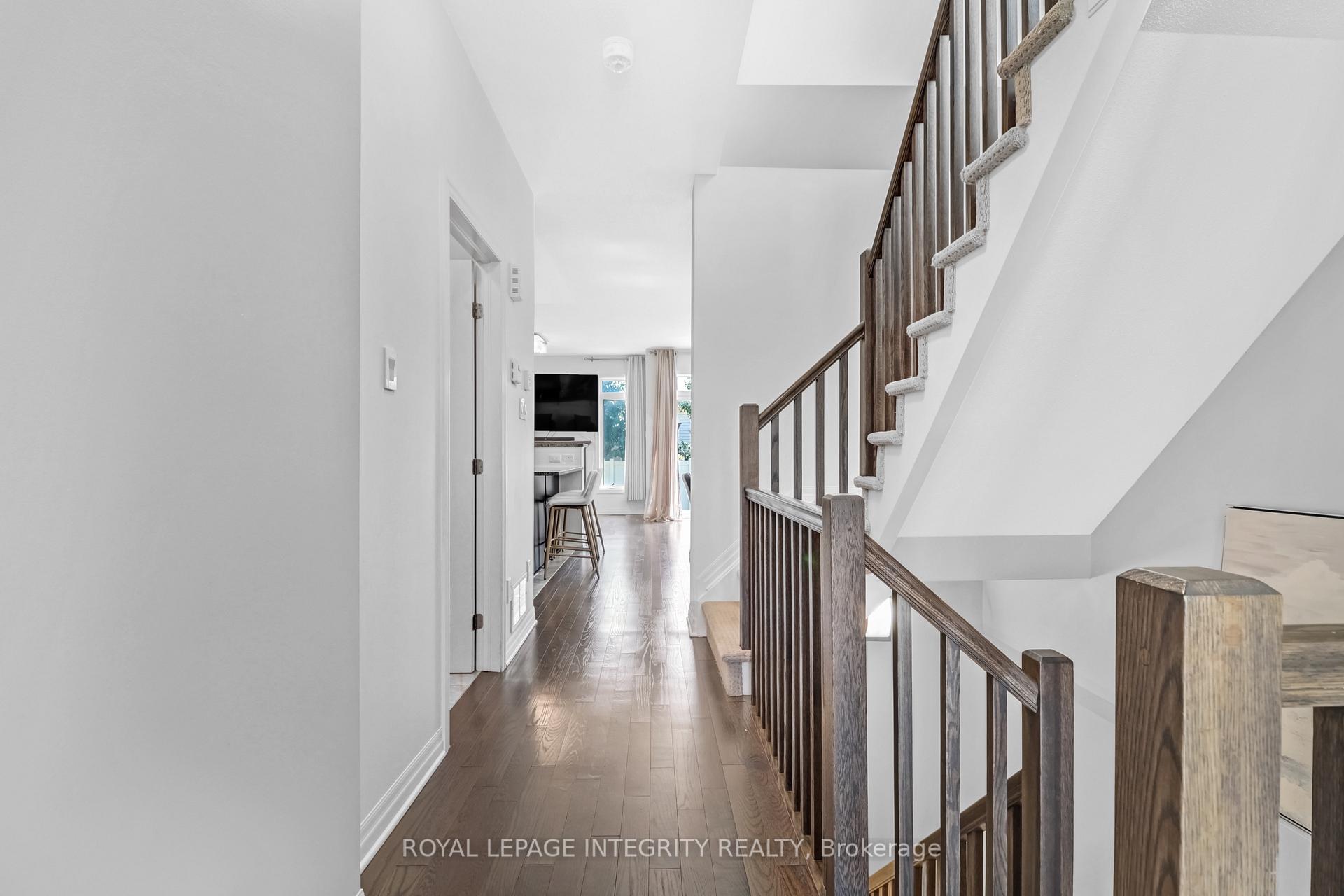 Photo 8 of 216 Gossamer Street, Ottawa, Mer Bleue/Bradley Estates/Anderson Park — HOMEH