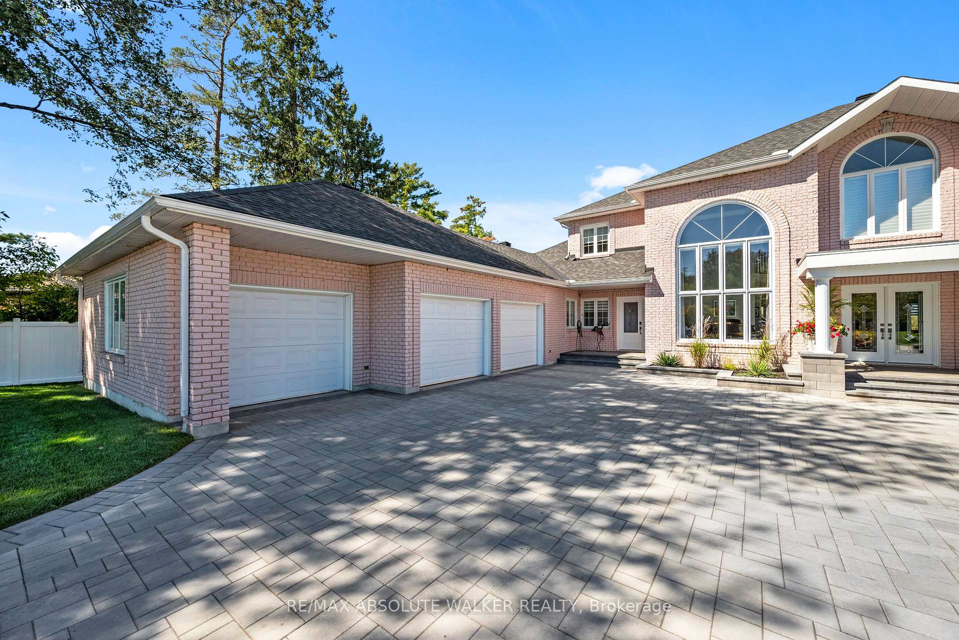 Photo 9 of 962 Cameron Street, Ottawa, Cumberland Village — HOMEH