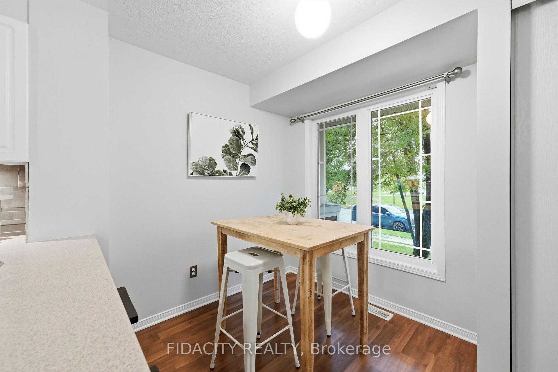 Photo 6 of Unit 55, 324 Crownridge Drive, Ottawa, Kanata - Emerald Meadows/Trailwest — HOMEH