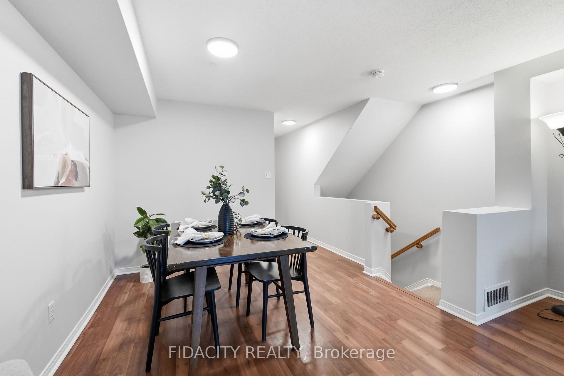 Photo 10 of Unit 55, 324 Crownridge Drive, Ottawa, Kanata - Emerald Meadows/Trailwest — HOMEH
